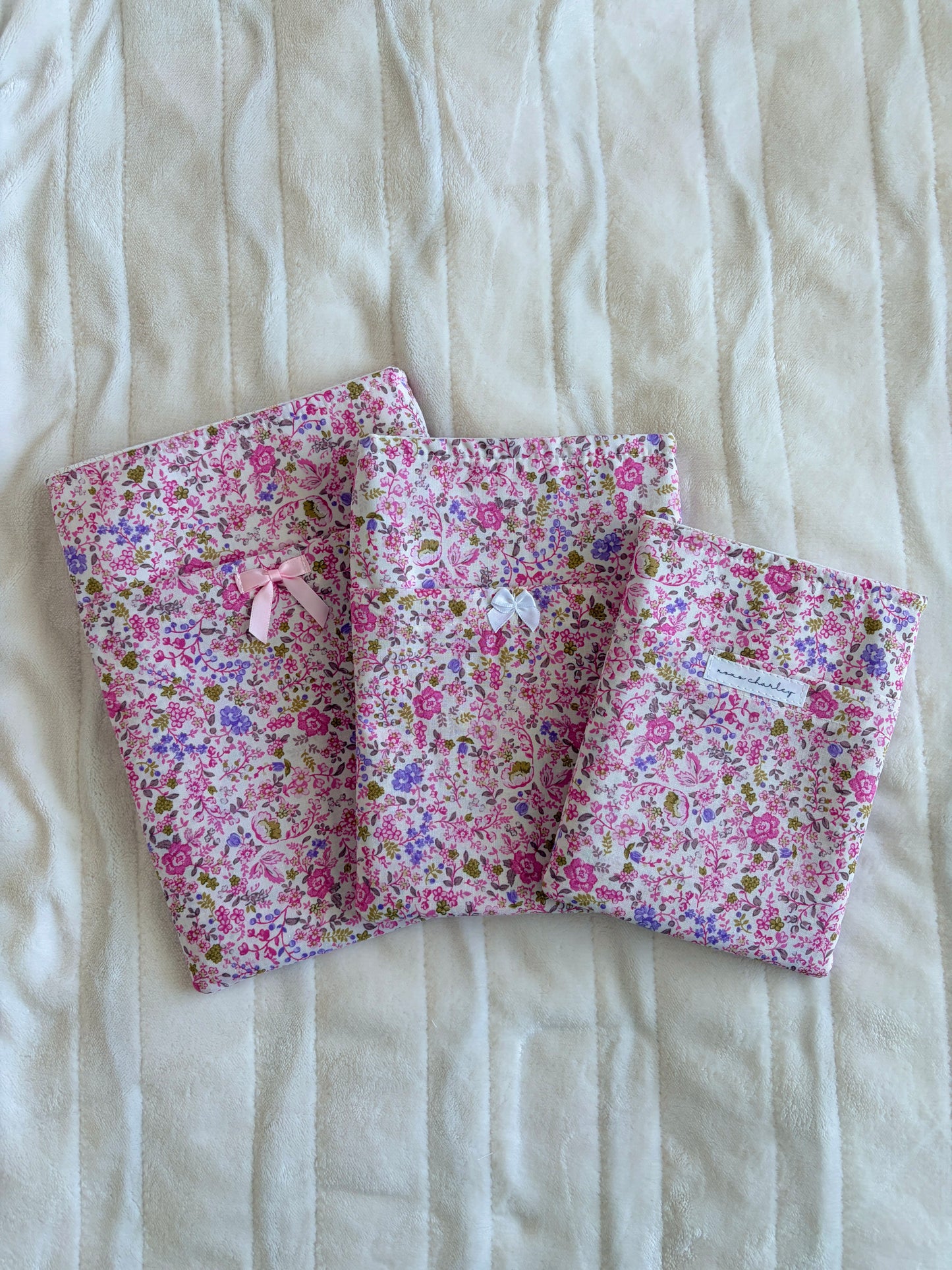 Ditsy Picnic Pink E-Reader/Book Sleeve
