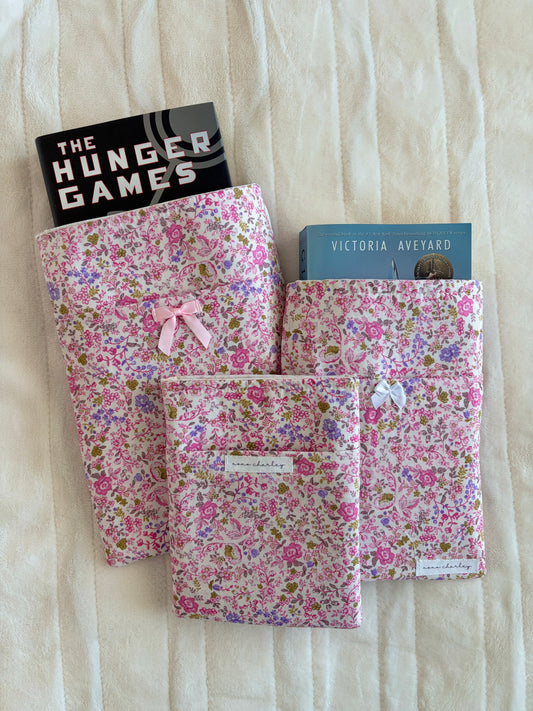 Ditsy Picnic Pink E-Reader/Book Sleeve
