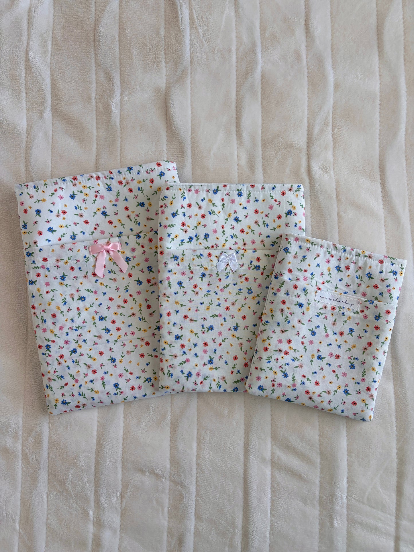 Mini Colorful Flowers E-Reader/Book Sleeve