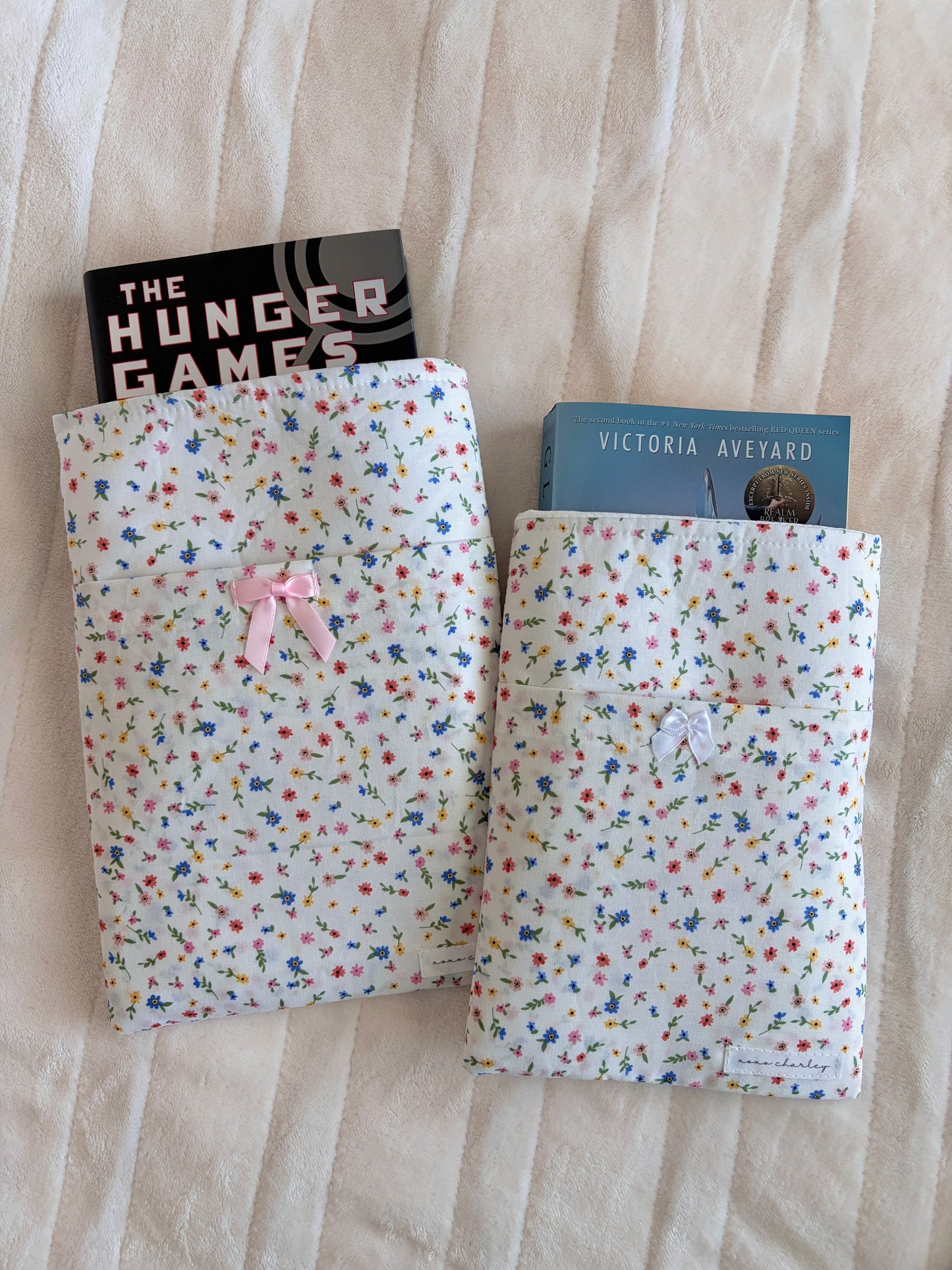 Mini Colorful Flowers E-Reader/Book Sleeve