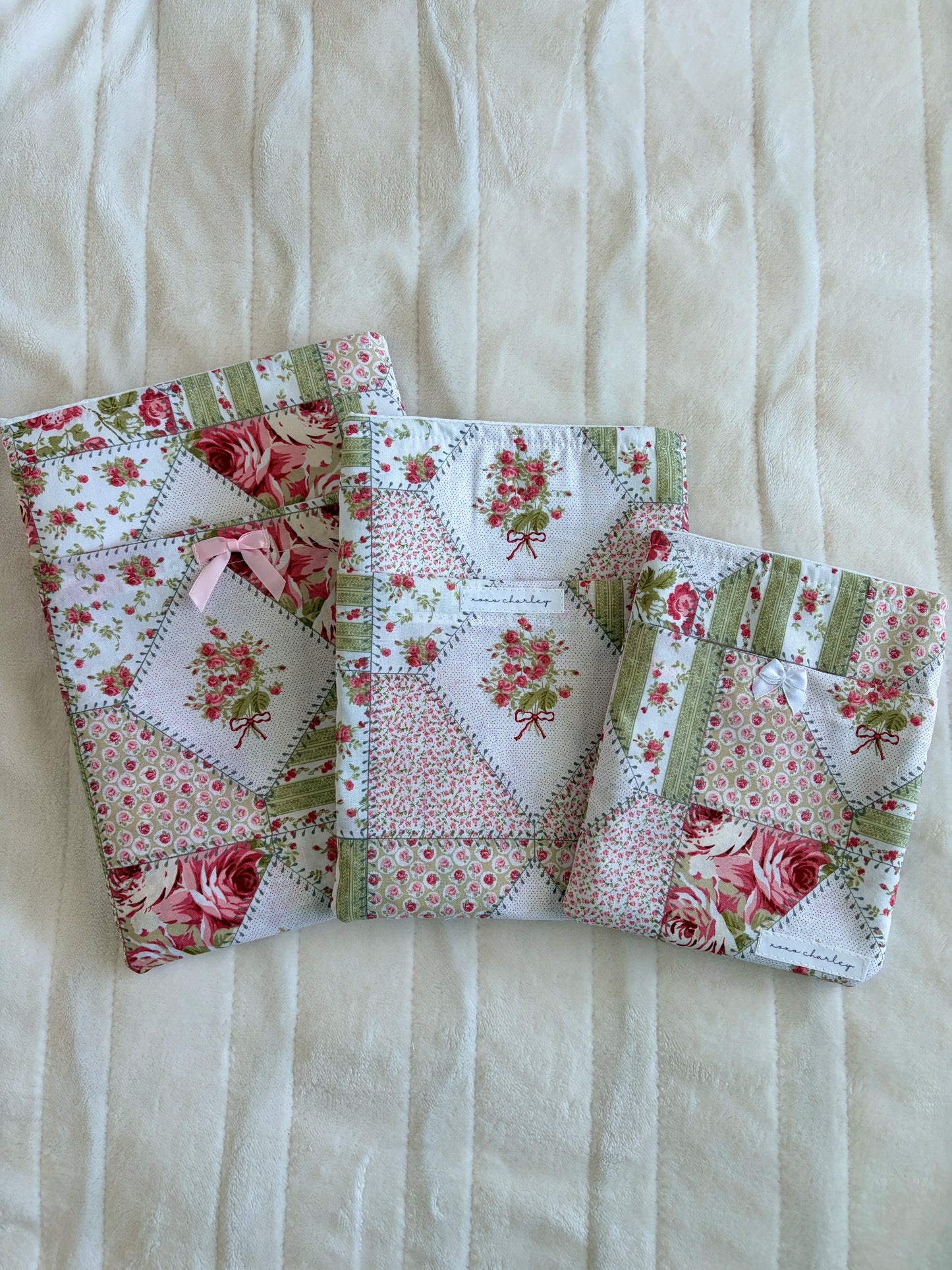 Rosette E-Reader/Book Sleeve