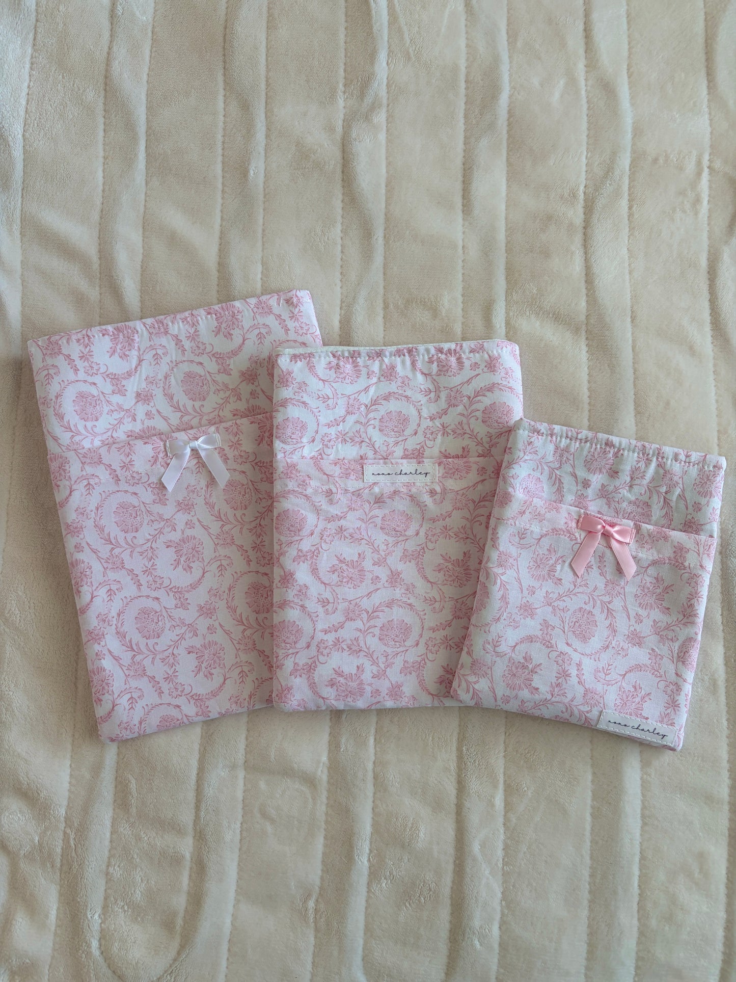 Vintage Pink E-Reader/Book Sleeve