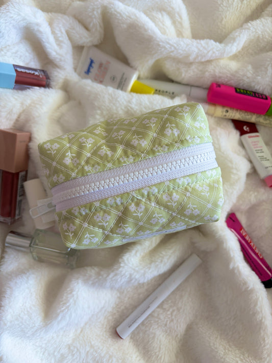 Clover Mini Makeup Bag *limited-edition*