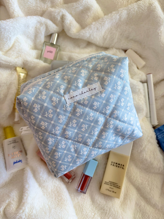 Forget-Me-Not Medium Makeup Bag *limited-edition*