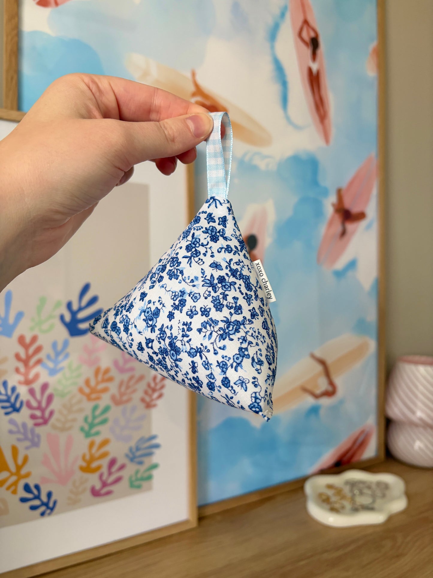 Royal Blue Floral Pattern Weight