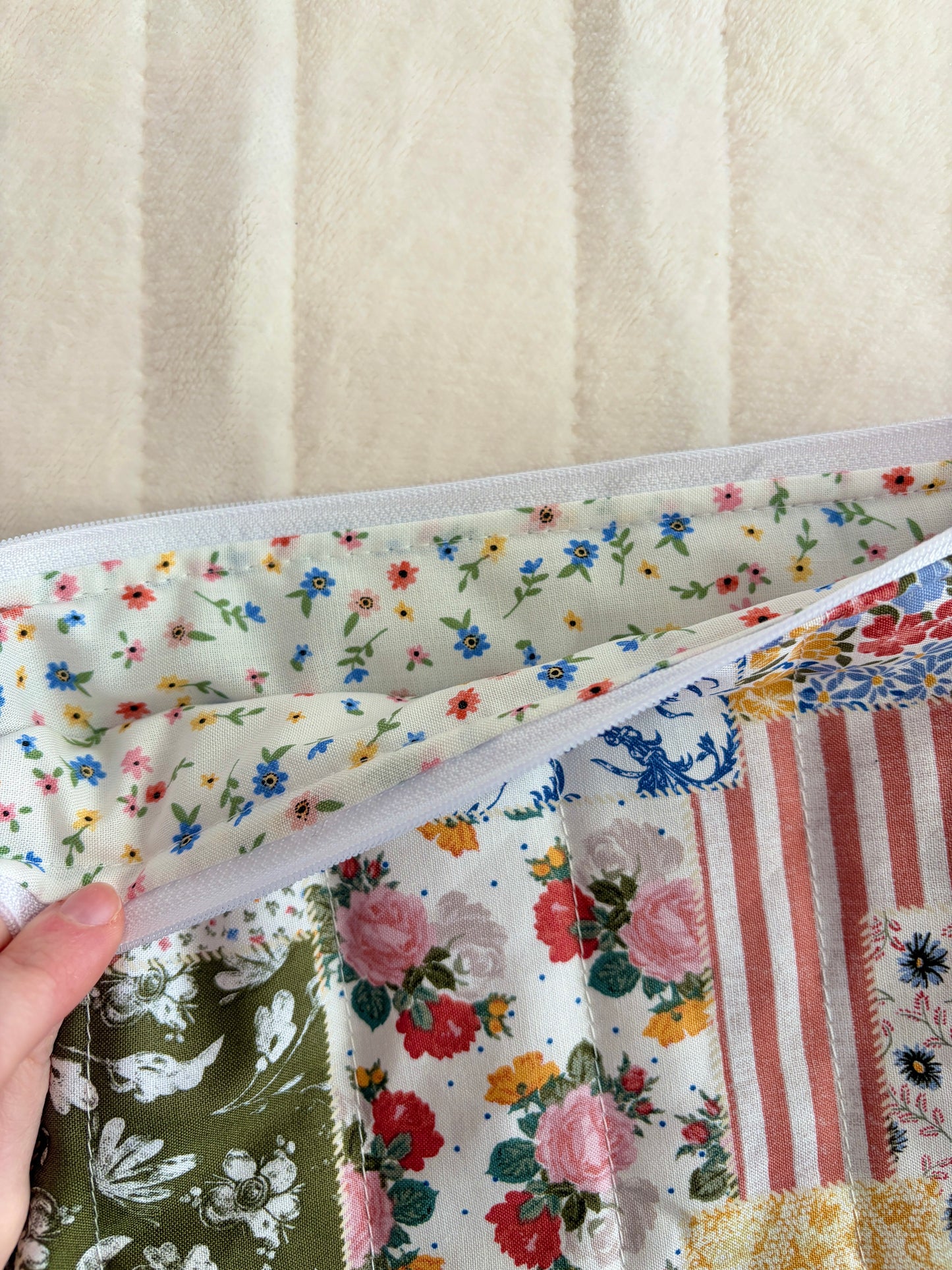 Colorful Picnic Laptop & Tablet Sleeve