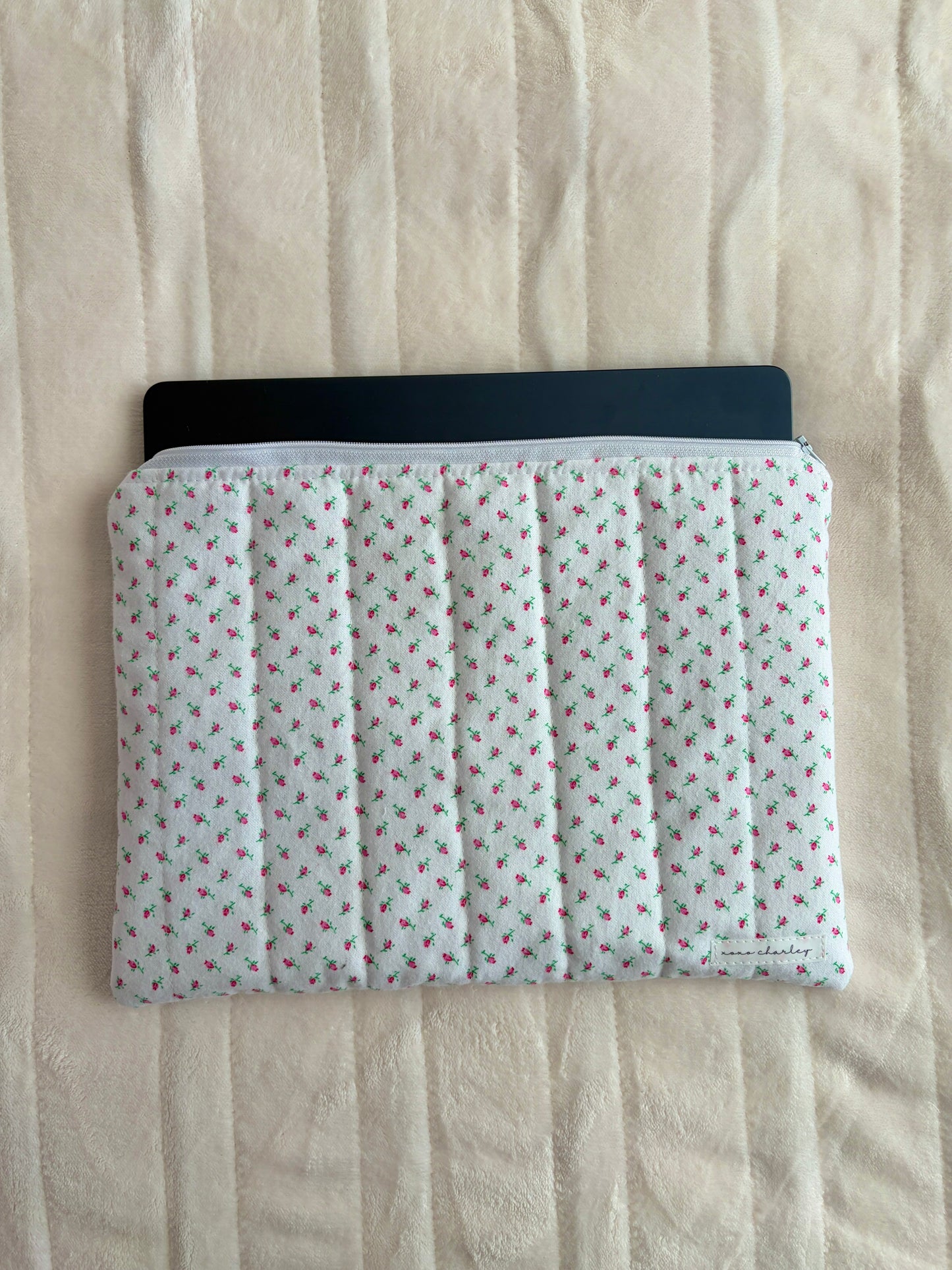 Mini Roses Laptop & Tablet Sleeve