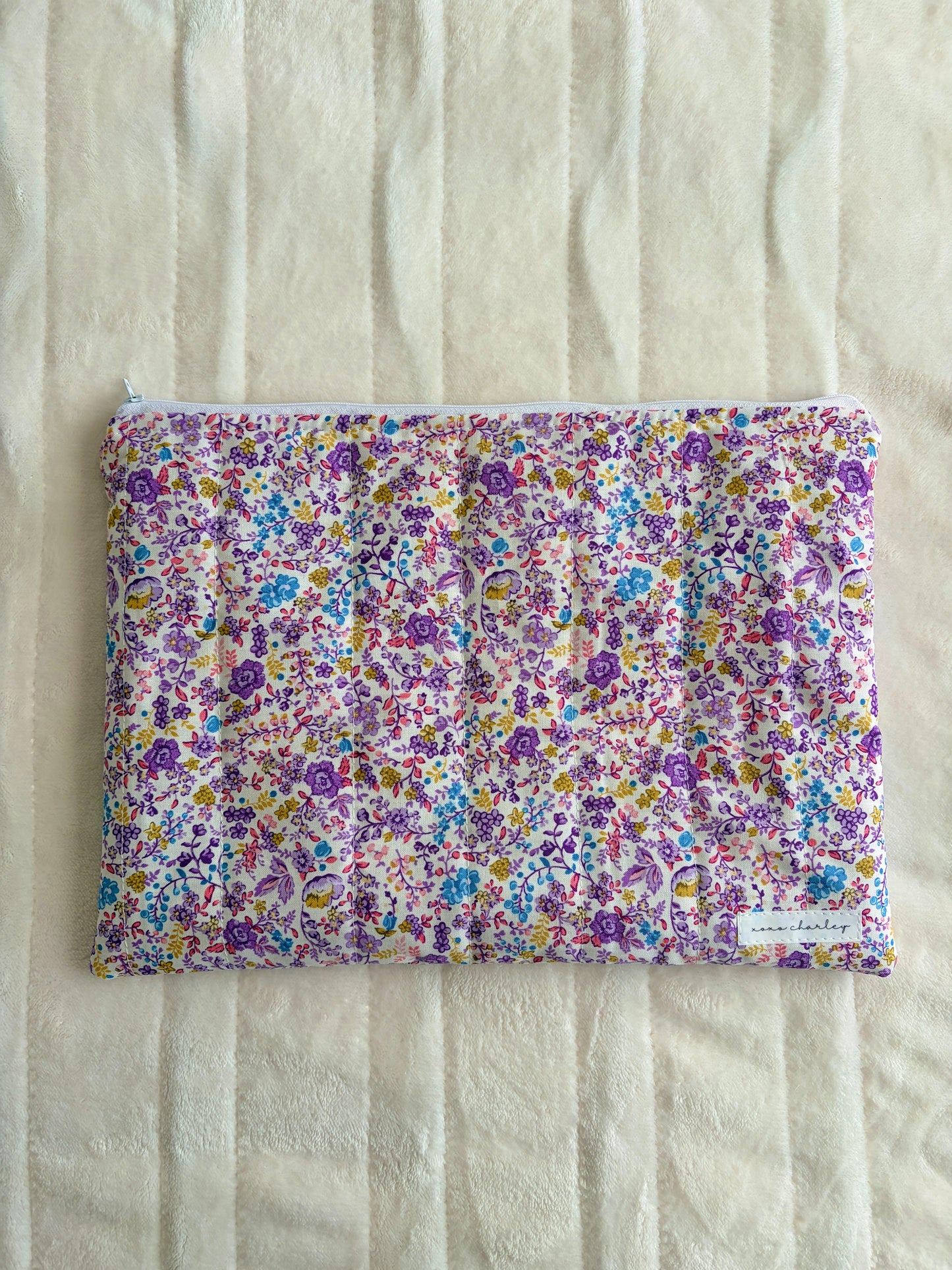 Ditsy Picnic Purple Laptop & Tablet Sleeve
