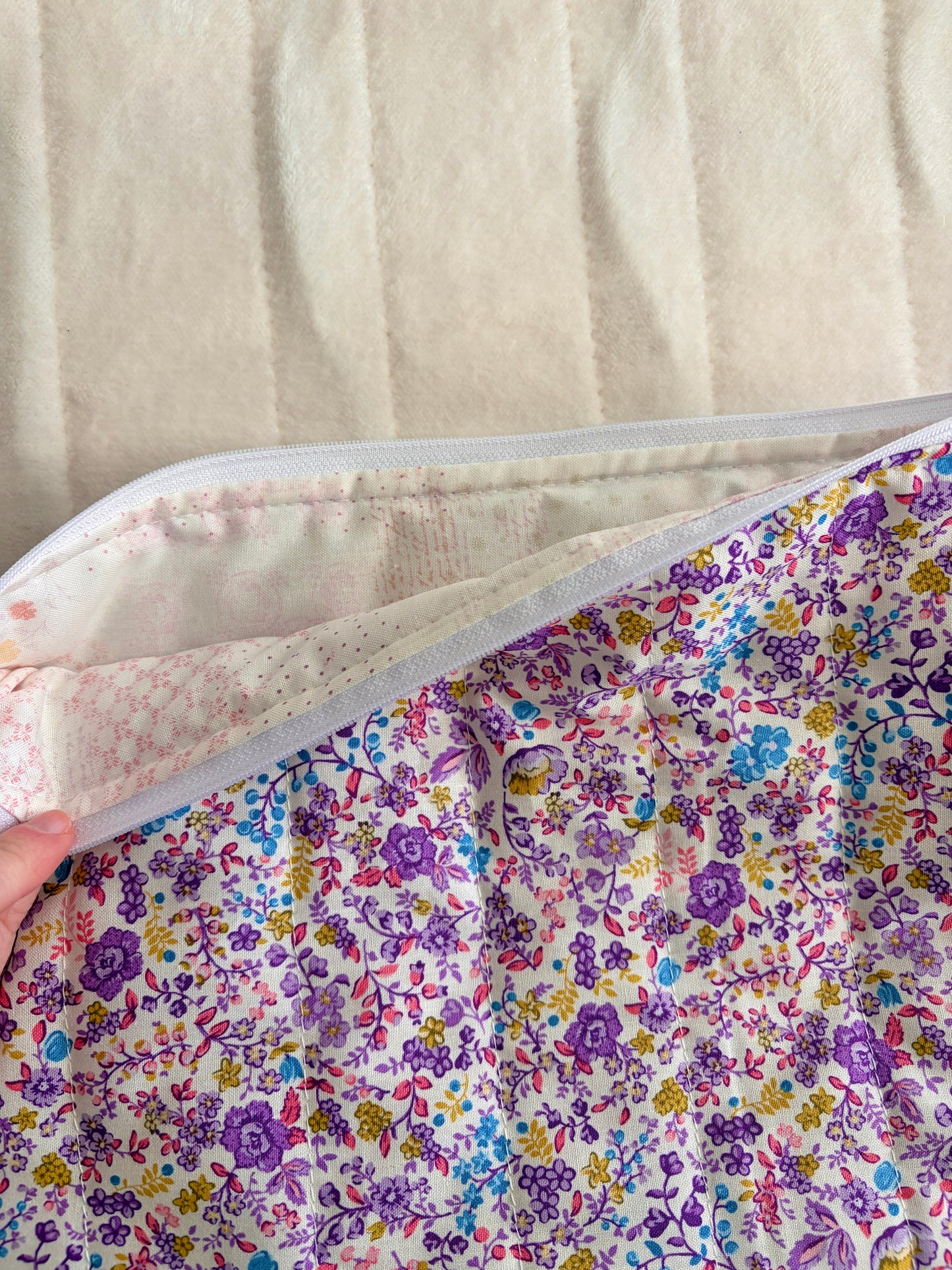 Ditsy Picnic Purple Laptop & Tablet Sleeve