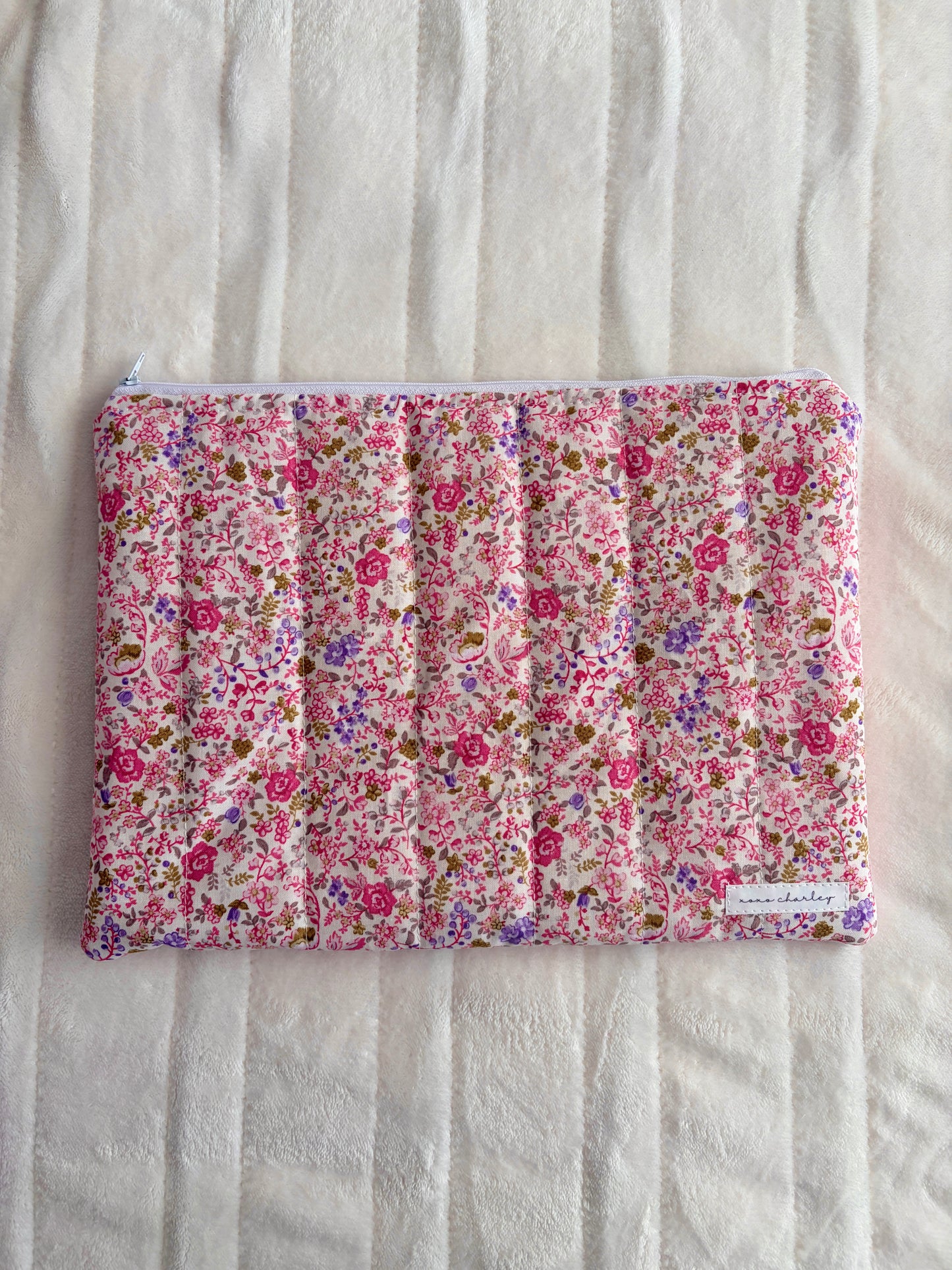 Ditsy Picnic Pink Laptop & Tablet Sleeve