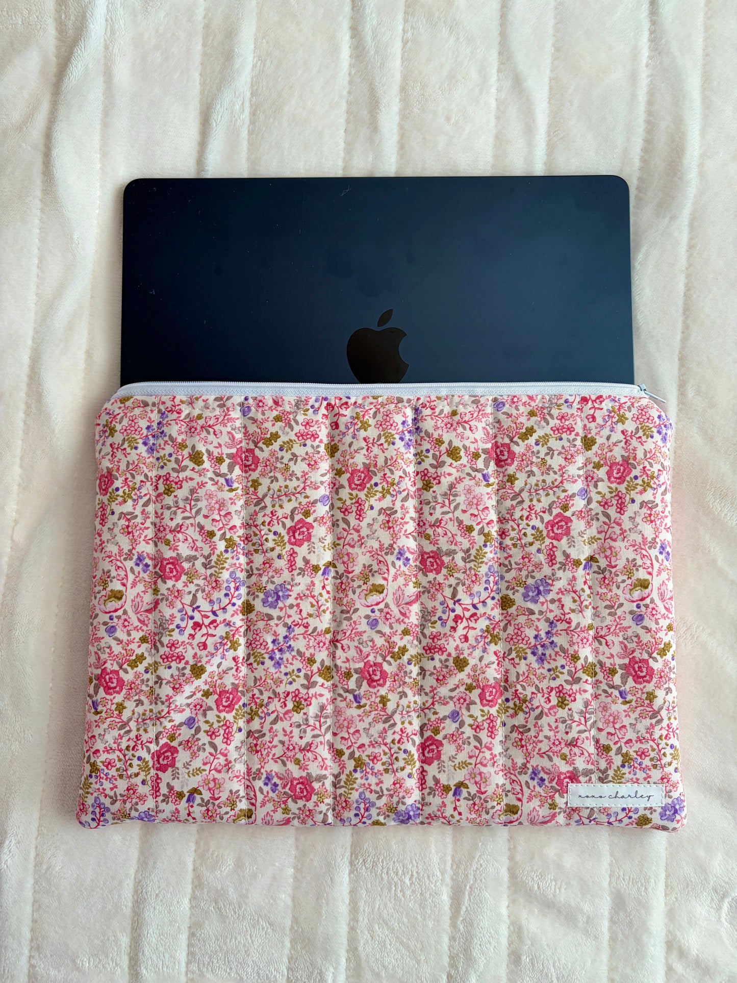 Ditsy Picnic Pink Laptop & Tablet Sleeve