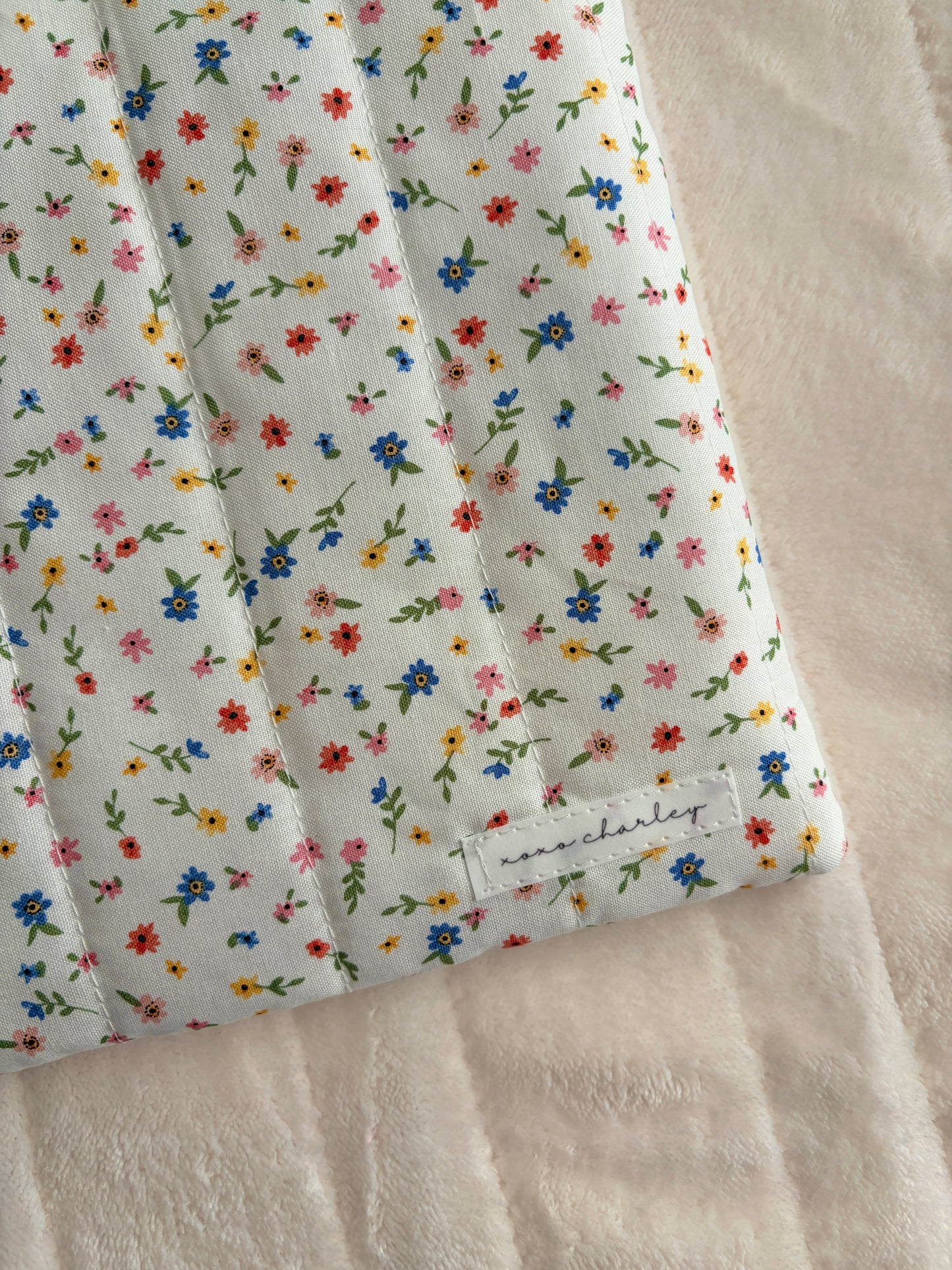 Mini Colorful Flowers Laptop & Tablet Sleeve