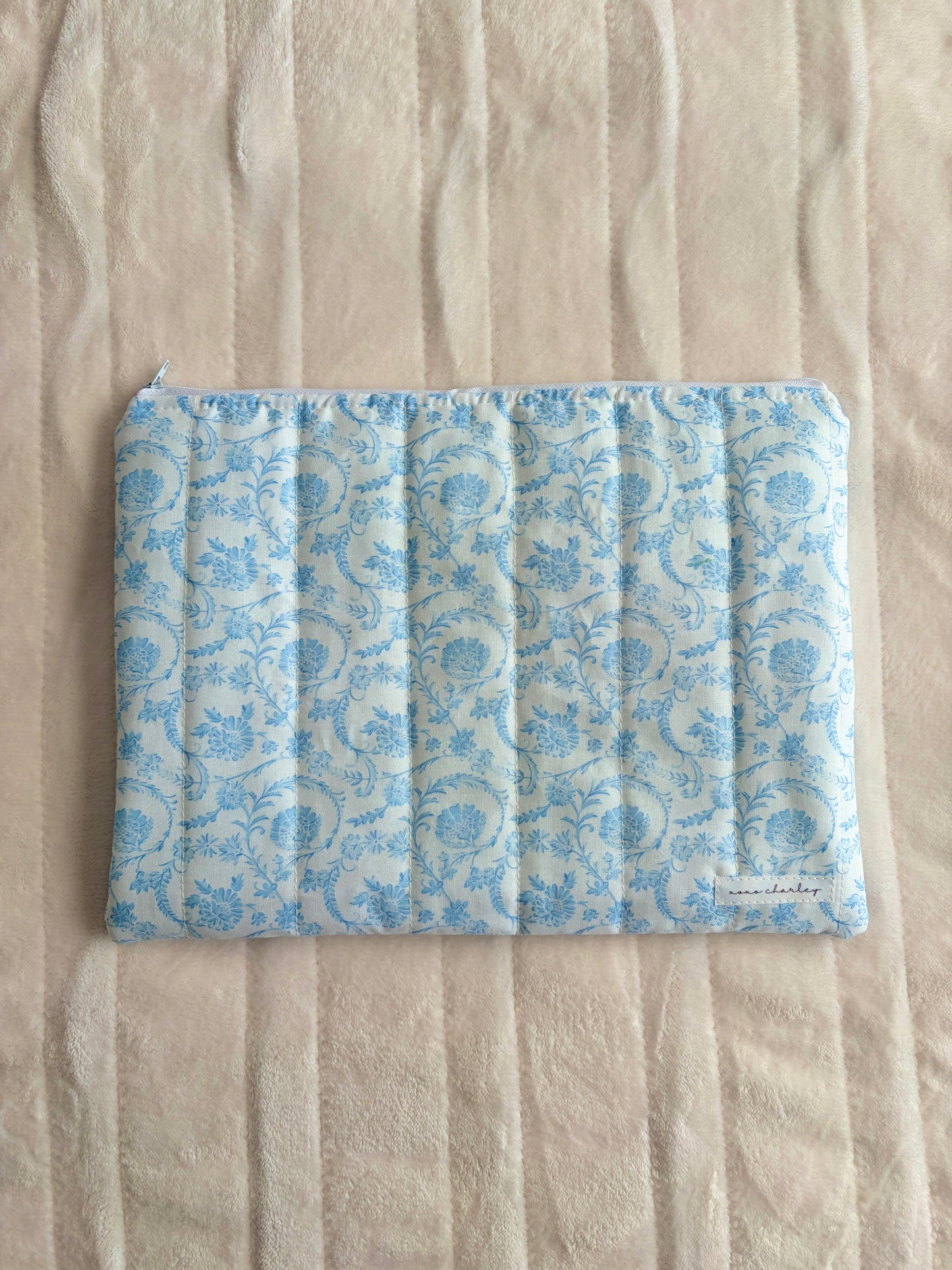 Vintage Blue Laptop & Tablet Sleeve