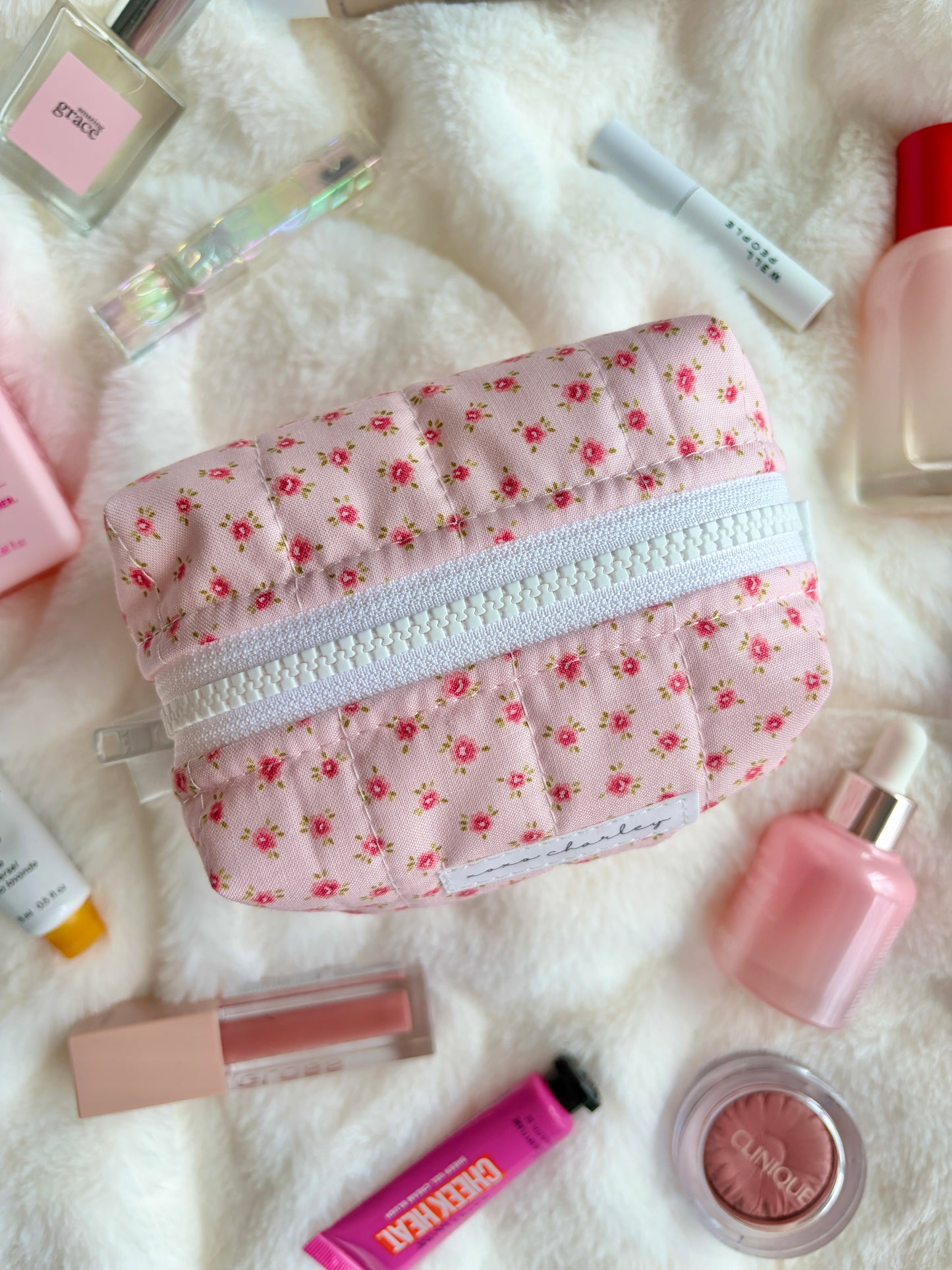 Minnie Mini Makeup Bag *limited-edition*
