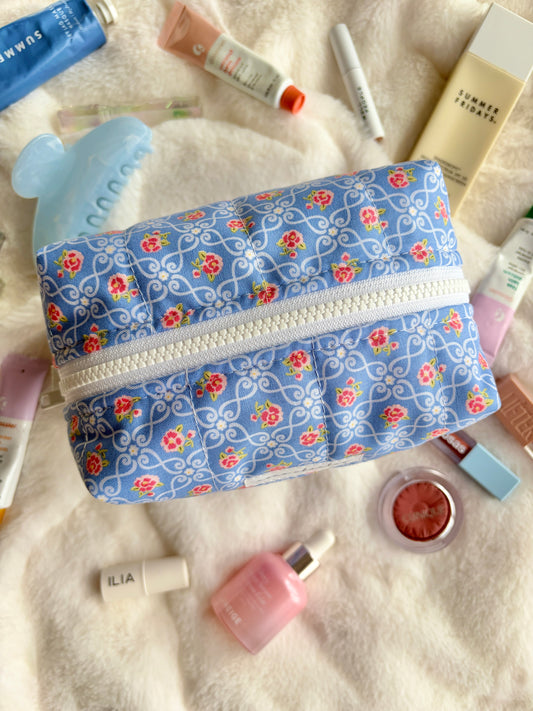 Margaret White Medium Makeup Bag *limited-edition*