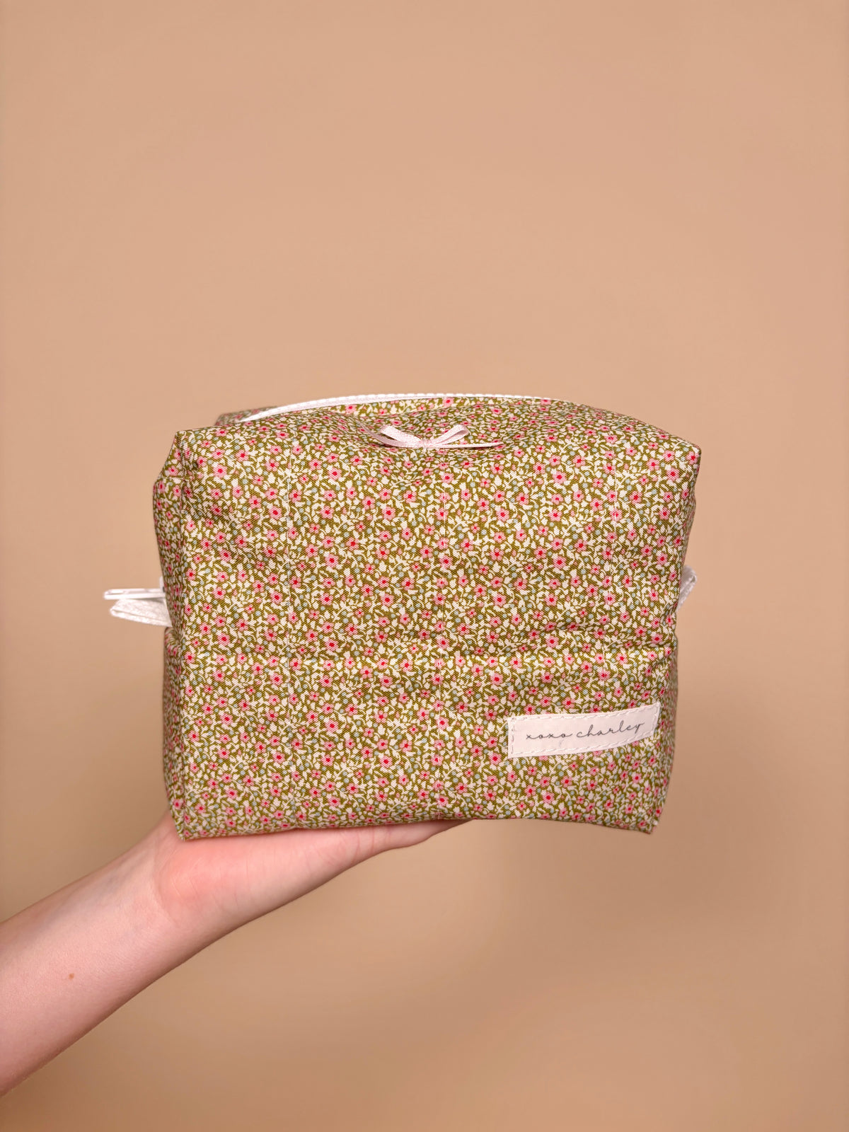 Clover Bow Medium Makeup Bag *limited-edition*