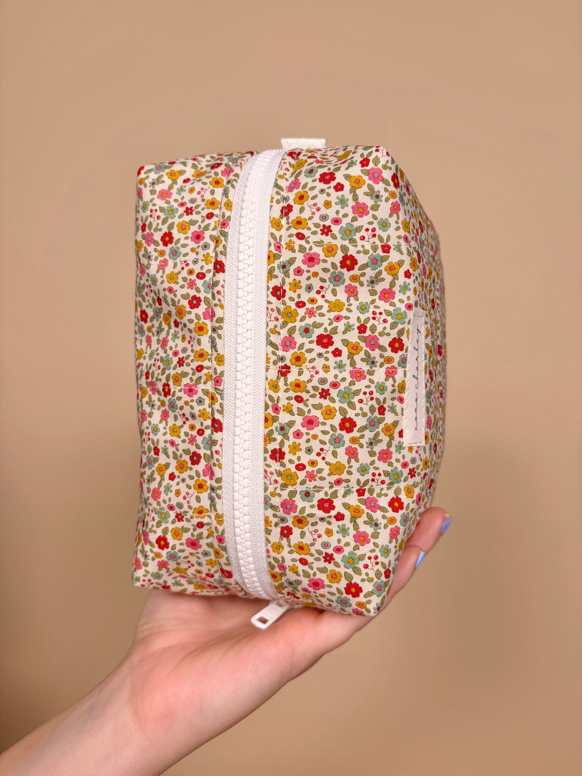 Cozy Cottage Medium Makeup Bag *limited-edition*