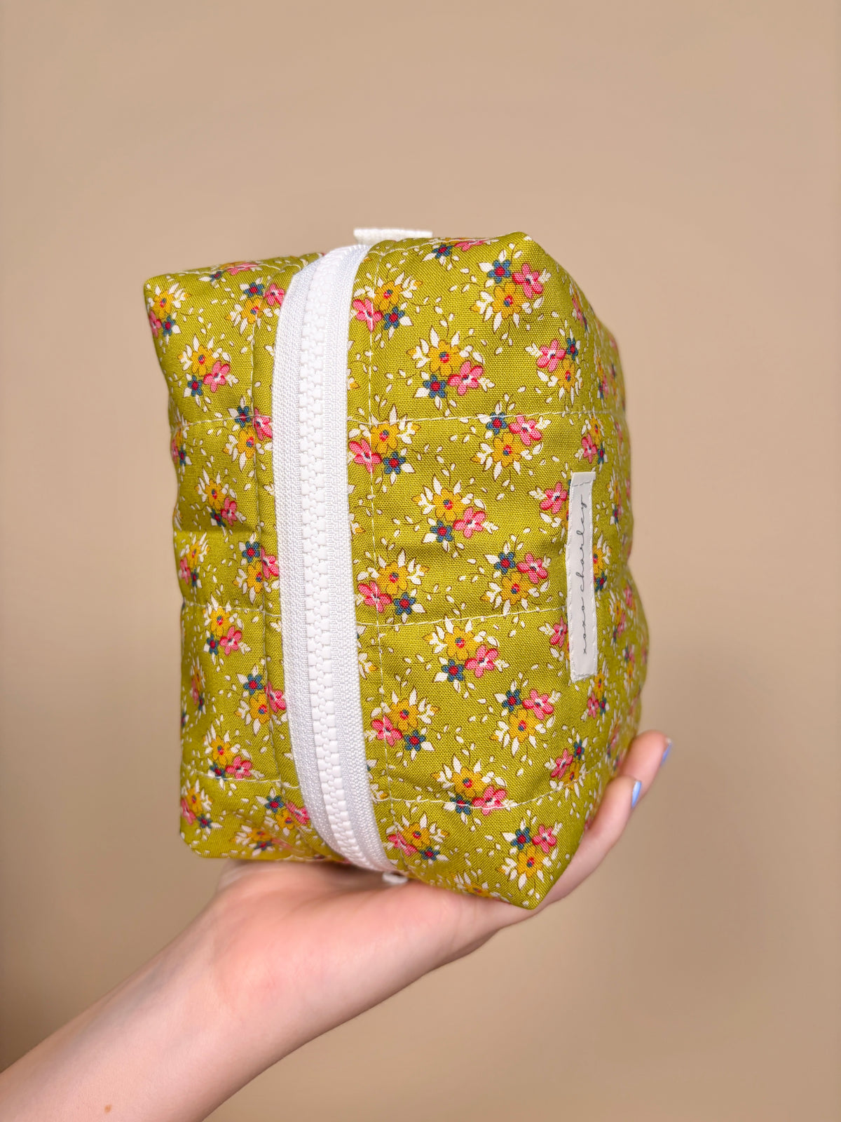 Golden Fields Medium Makeup Bag *limited-edition*
