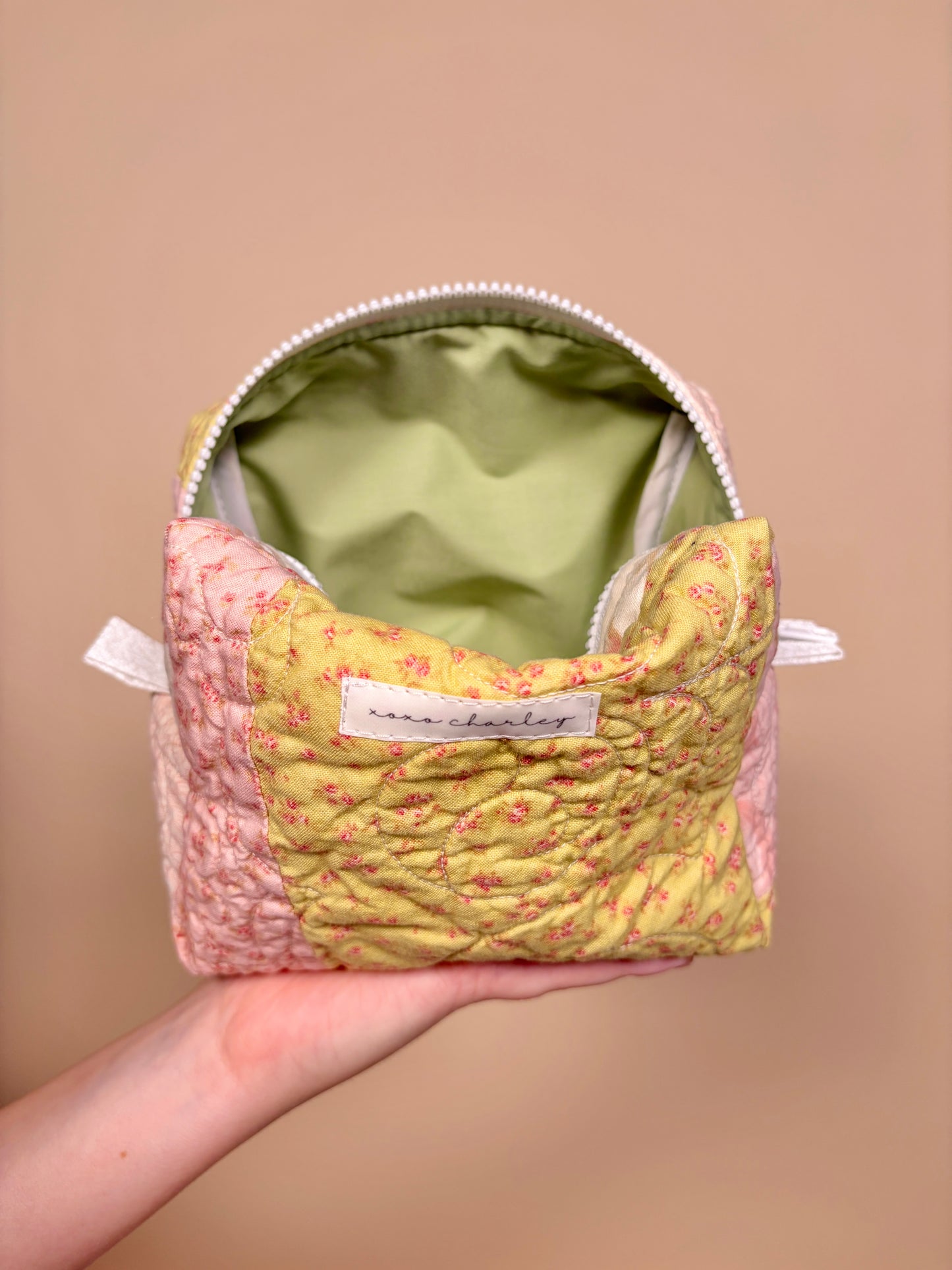 Selena Green Medium Makeup Bag #1 *limited-edition*
