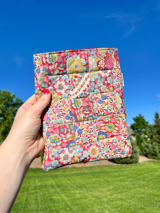 The Mulberry Meadow Kindle Sleeve *limited-edition*