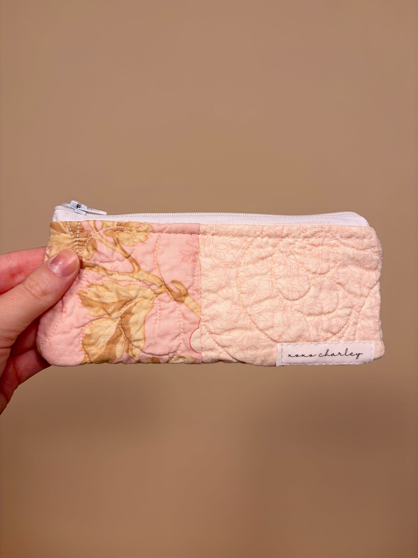 Selena Pink Pencil & Glasses Case #1 *limited-edition*