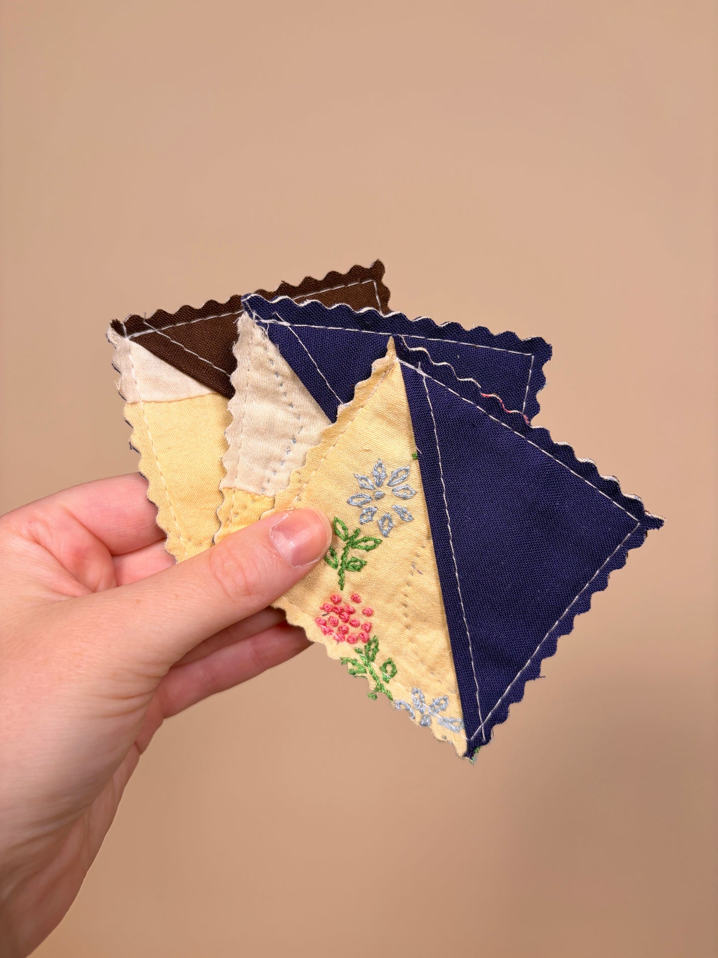 The Monthly Make 09 Stevie Mystery Fabric Corner Bookmark *limited-edition*