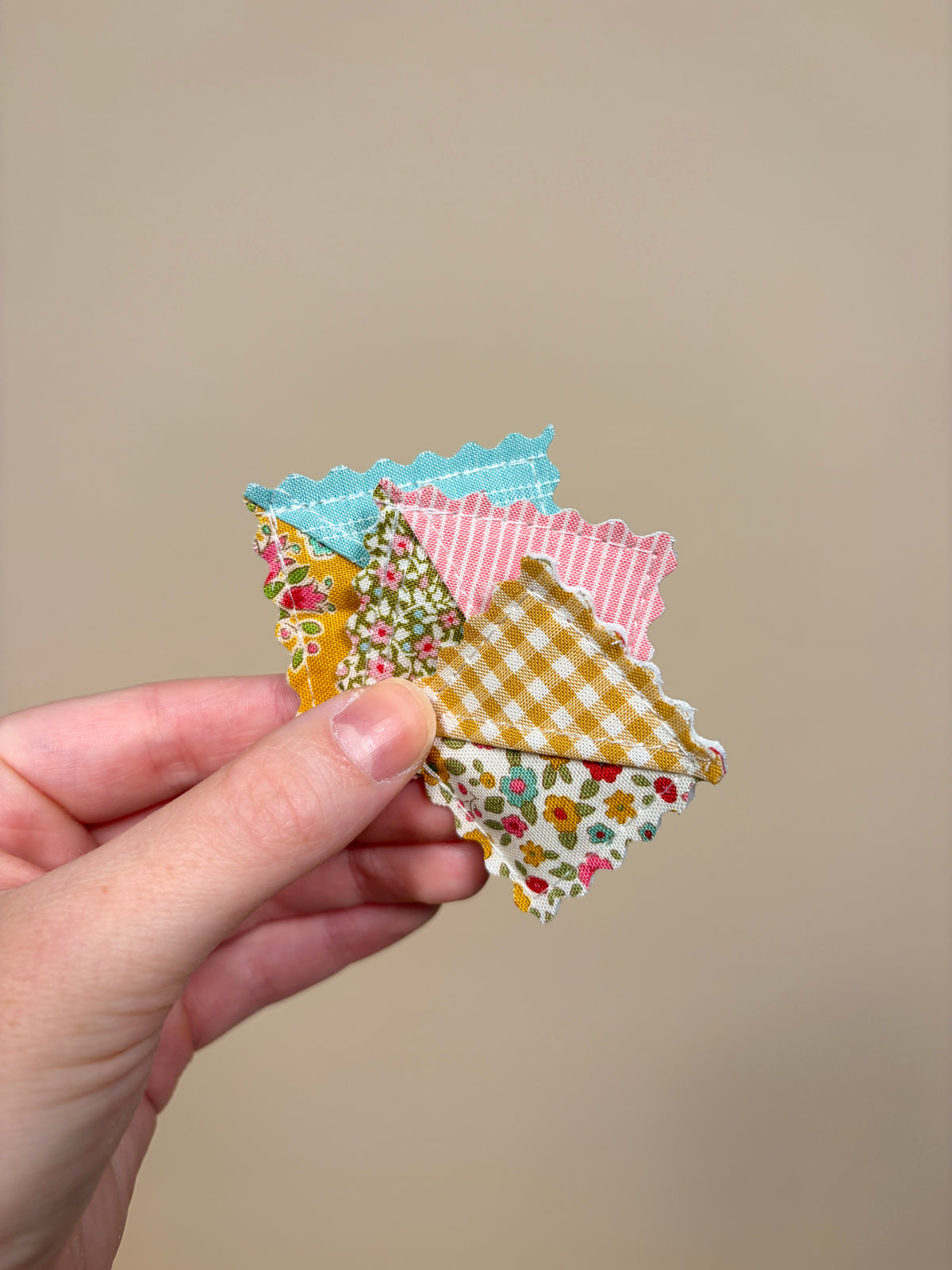 The Monthly Make 10 Mystery Mini Fabric Corner Bookmark *limited-edition*