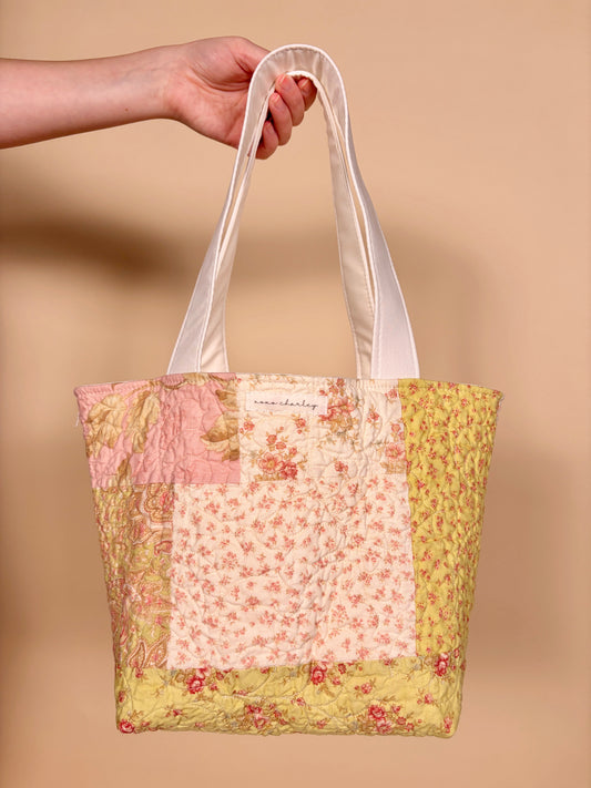 Selena White Mini Tote Bag *limited-edition*