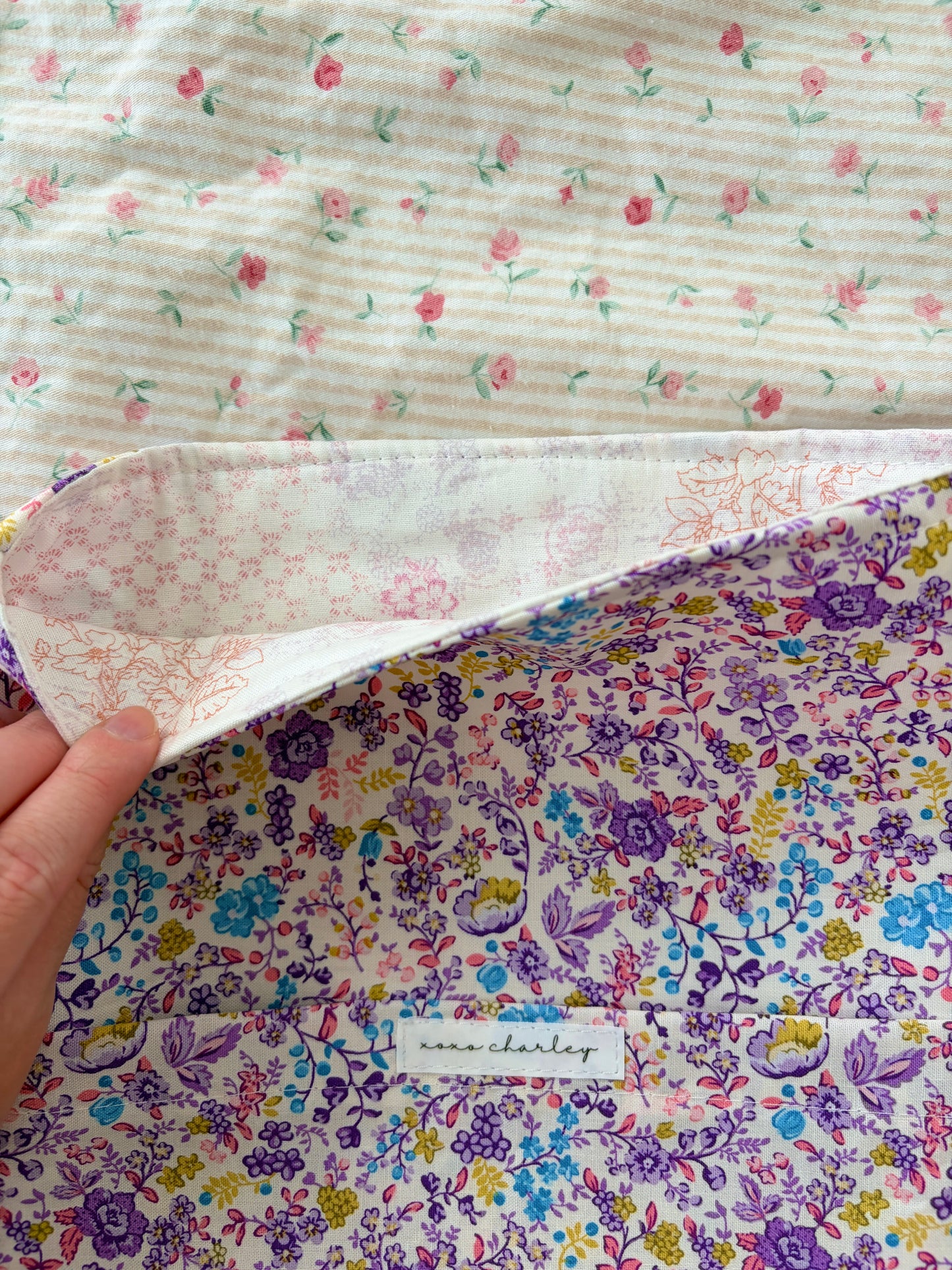 Ditsy Picnic Purple Bible Sleeve