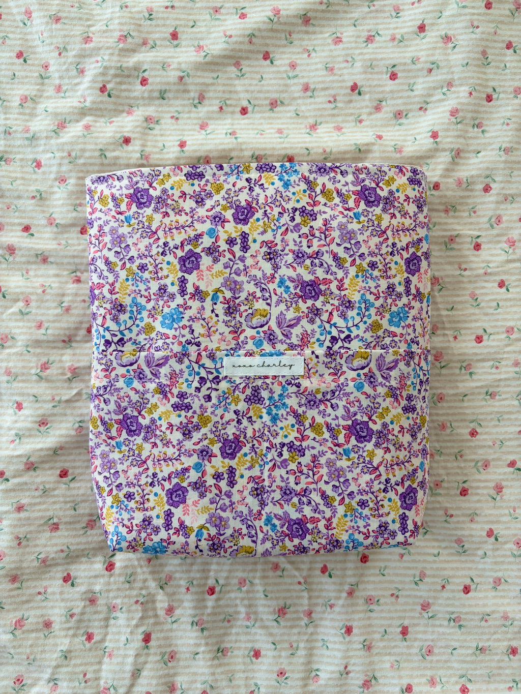 Ditsy Picnic Purple Bible Sleeve