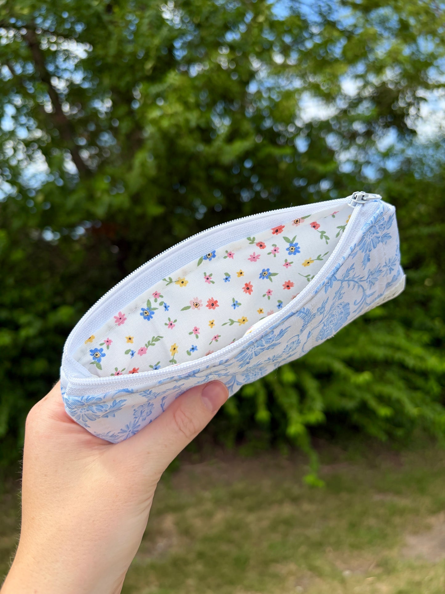 Vintage Blue Pencil & Glasses Case - Mini Colorful Flowers