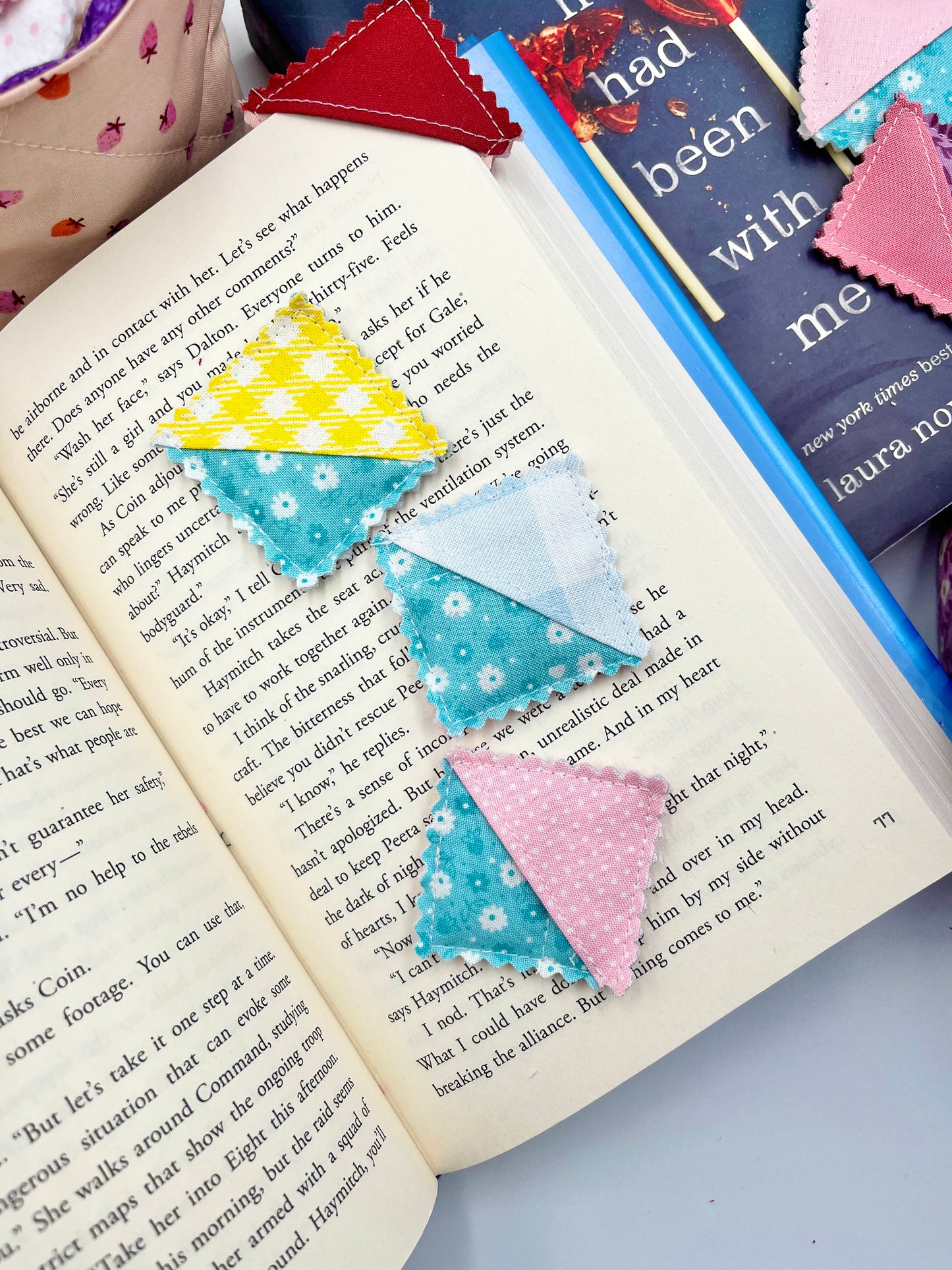 3-Pack Mini Corner Bookmark - Random