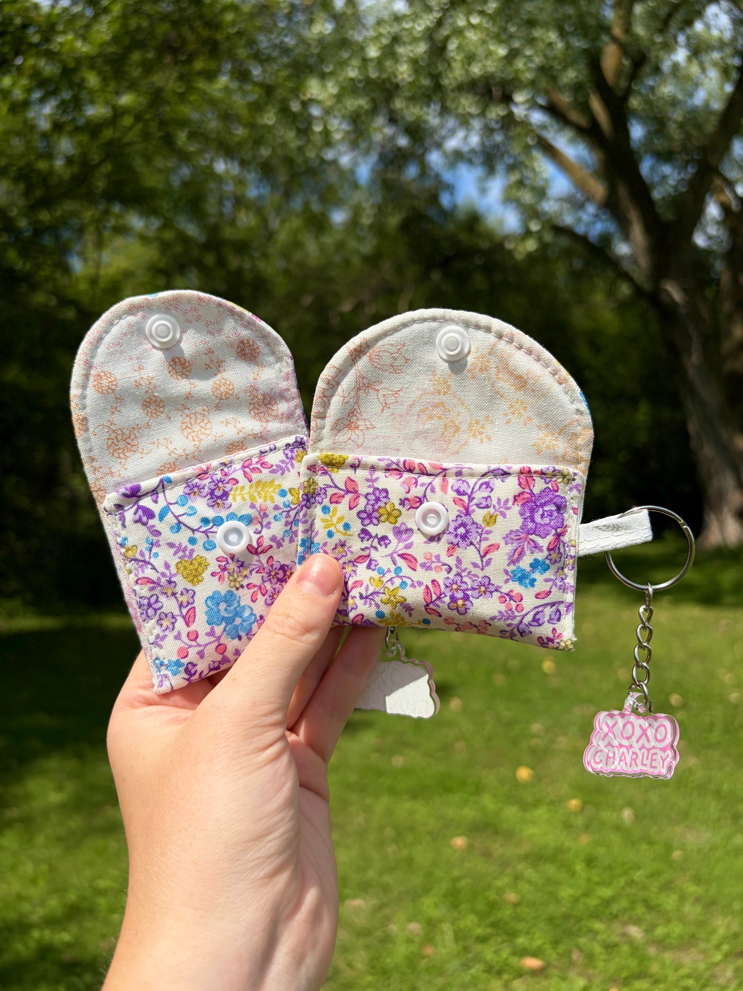 Ditsy Picnic Purple Earbuds Case