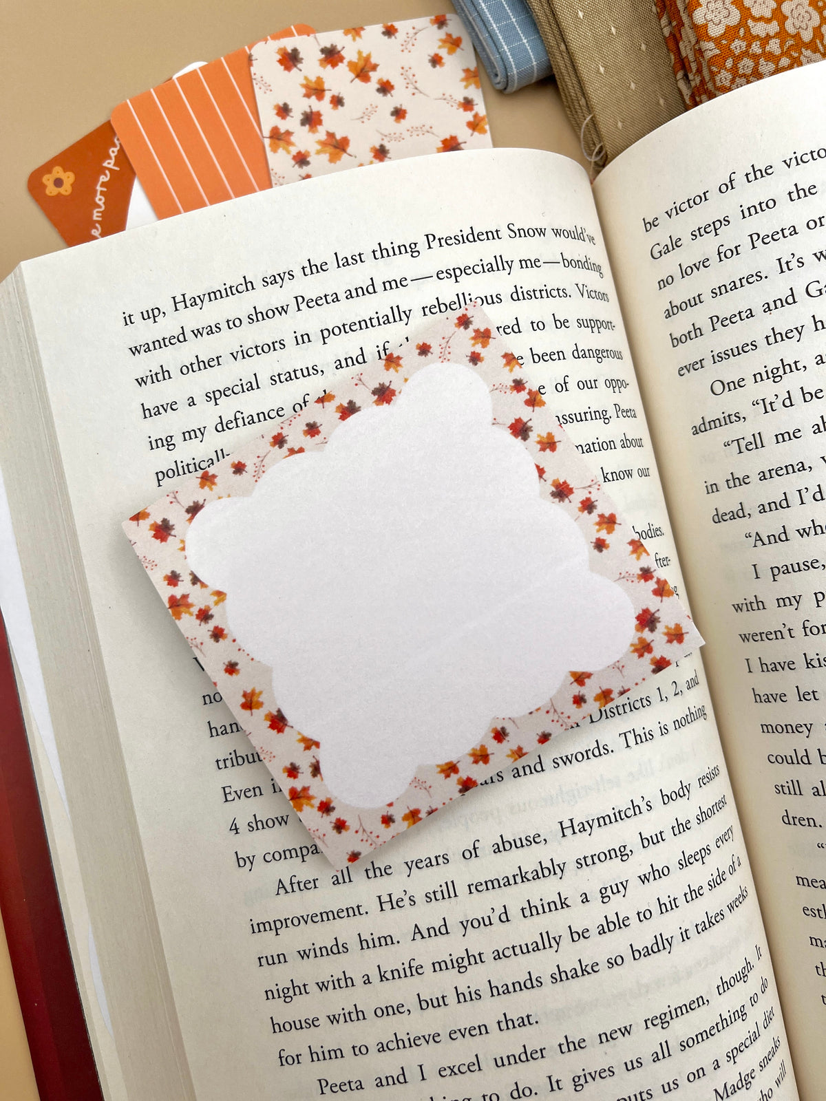 Falling leaves sticky notes set, white note with orange leaf-pattern frame