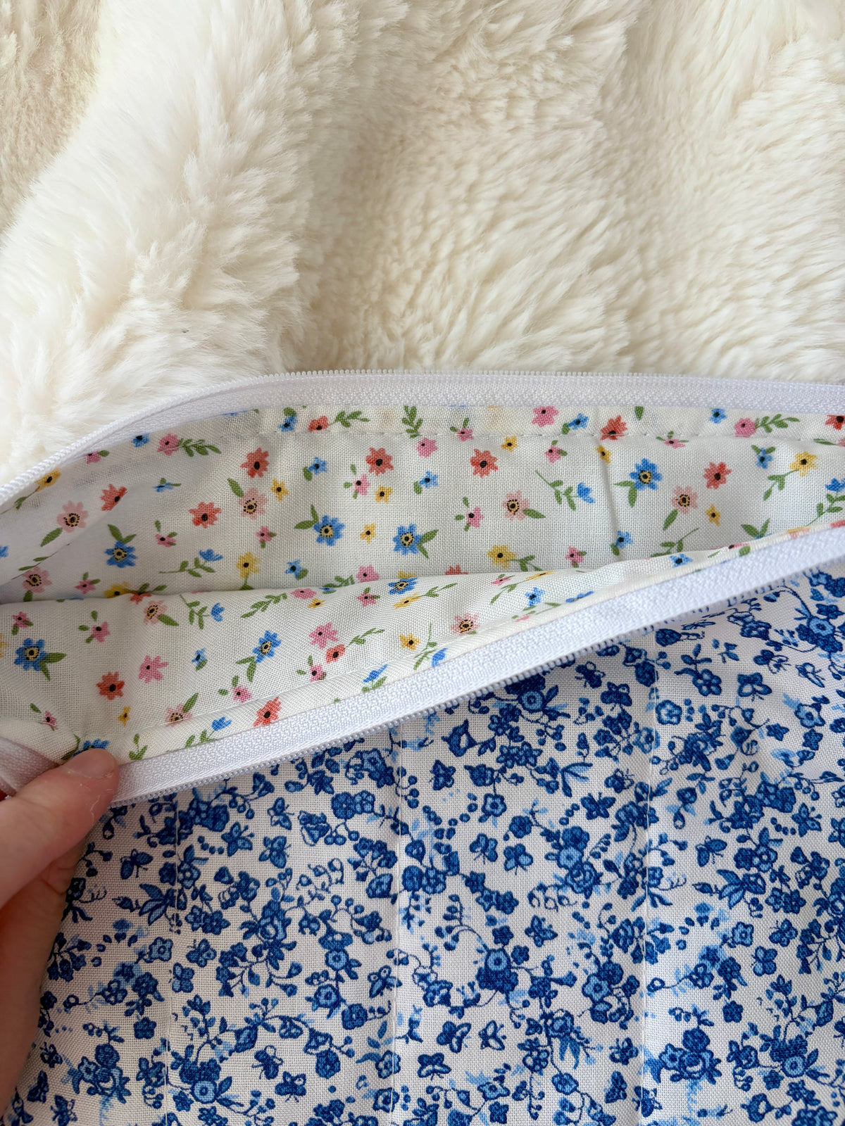 Royal Blue Floral Laptop & Tablet Sleeve - Mini Colorful Flowers