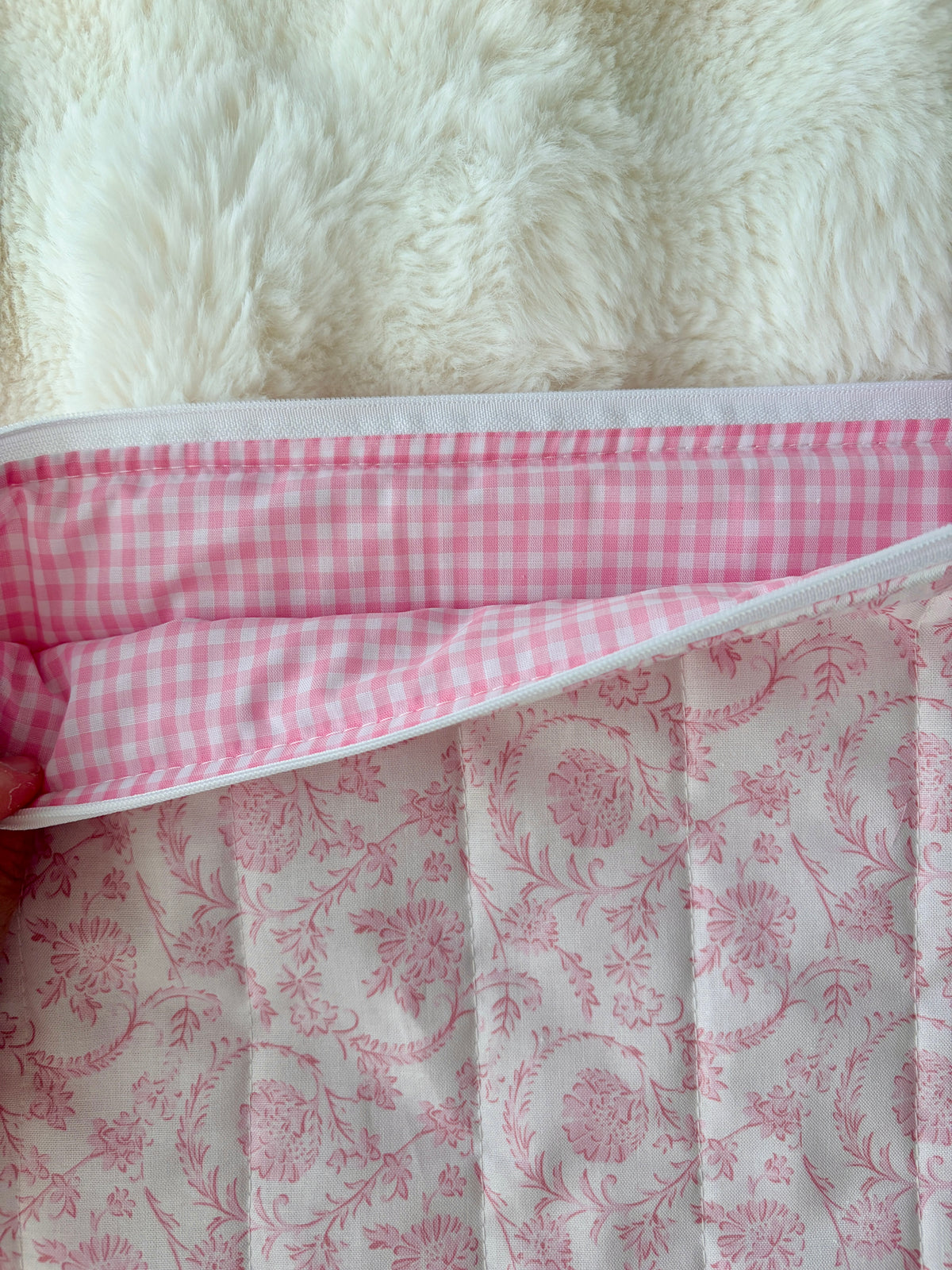 Vintage Pink Laptop & Tablet Sleeve - Pink Gingham