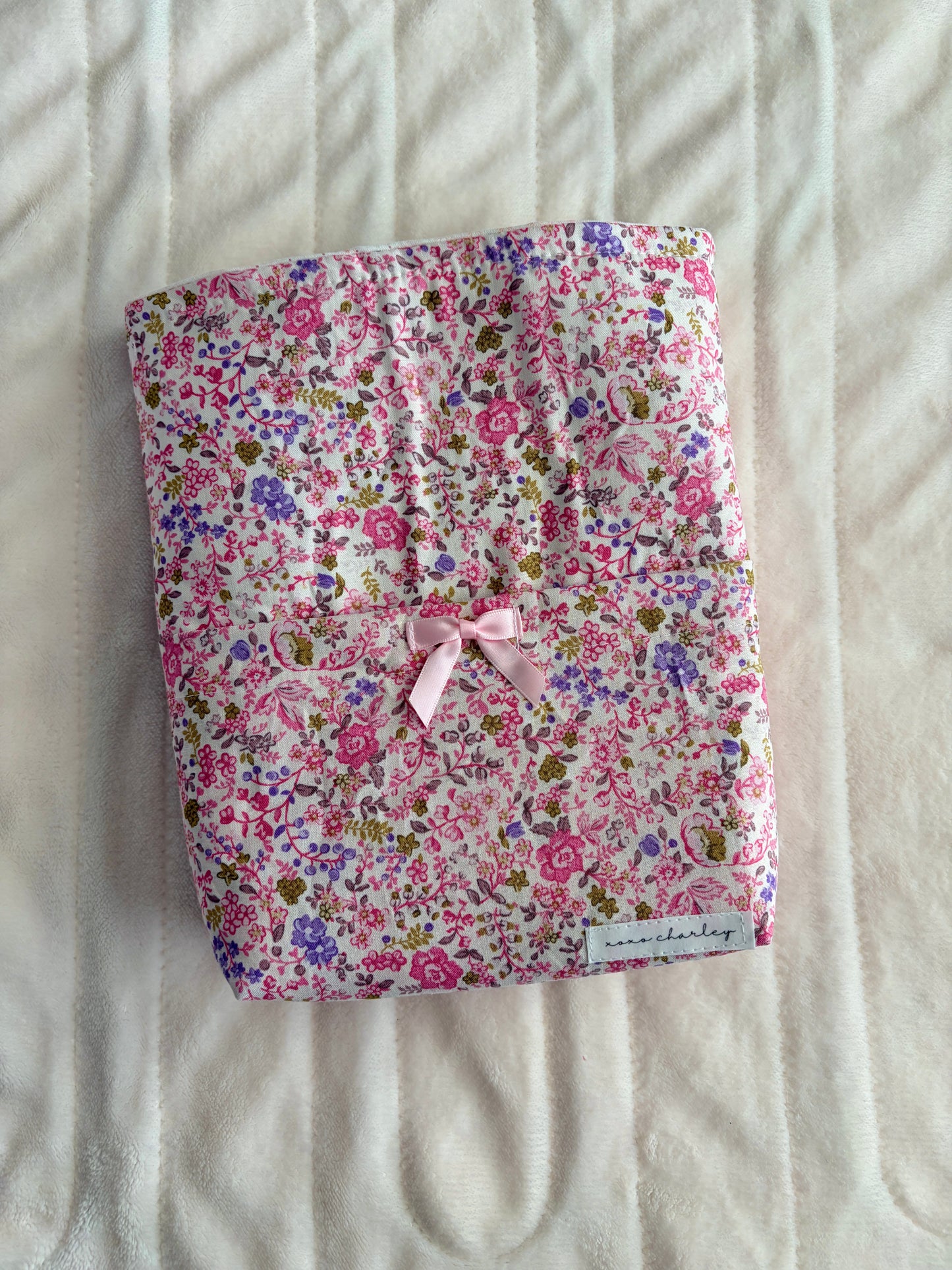 The Ditsy Picnic Pink Bible Sleeve