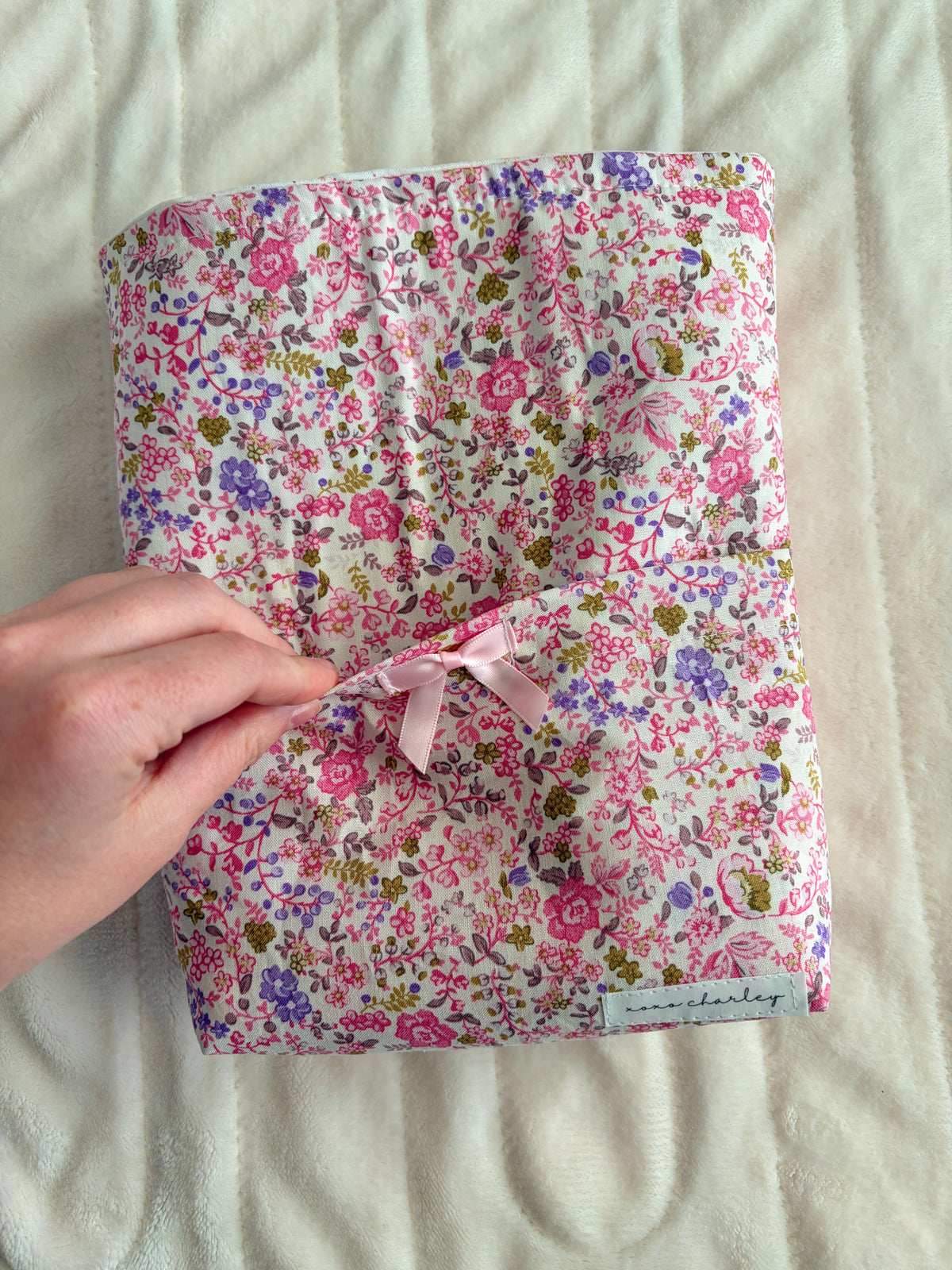 Ditsy Picnic Pink Bible Sleeve
