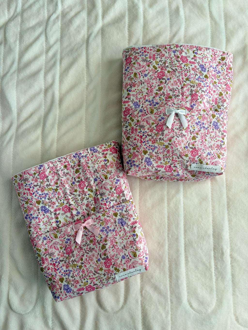 Ditsy Picnic Pink Bible Sleeve