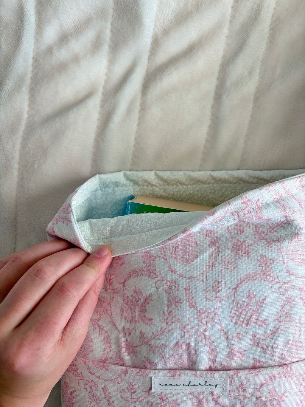Vintage Pink Bible Sleeve