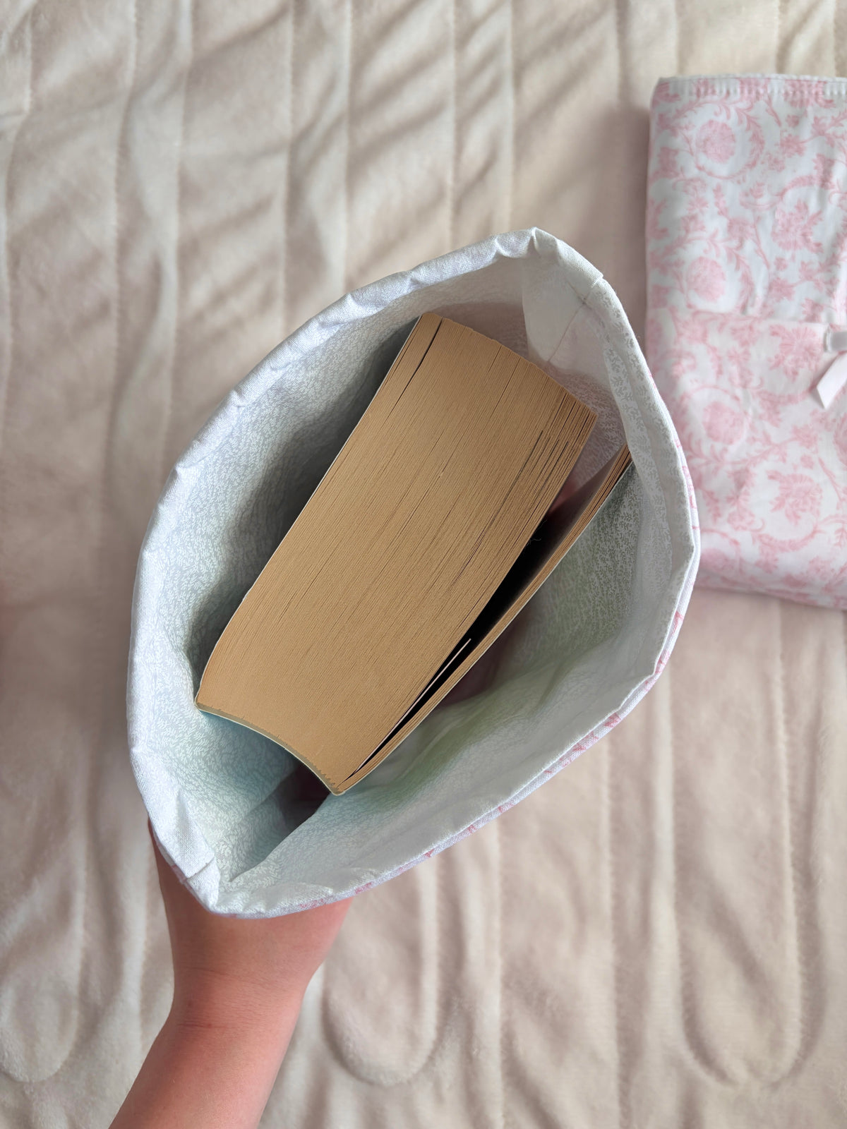 Vintage Pink Bible Sleeve