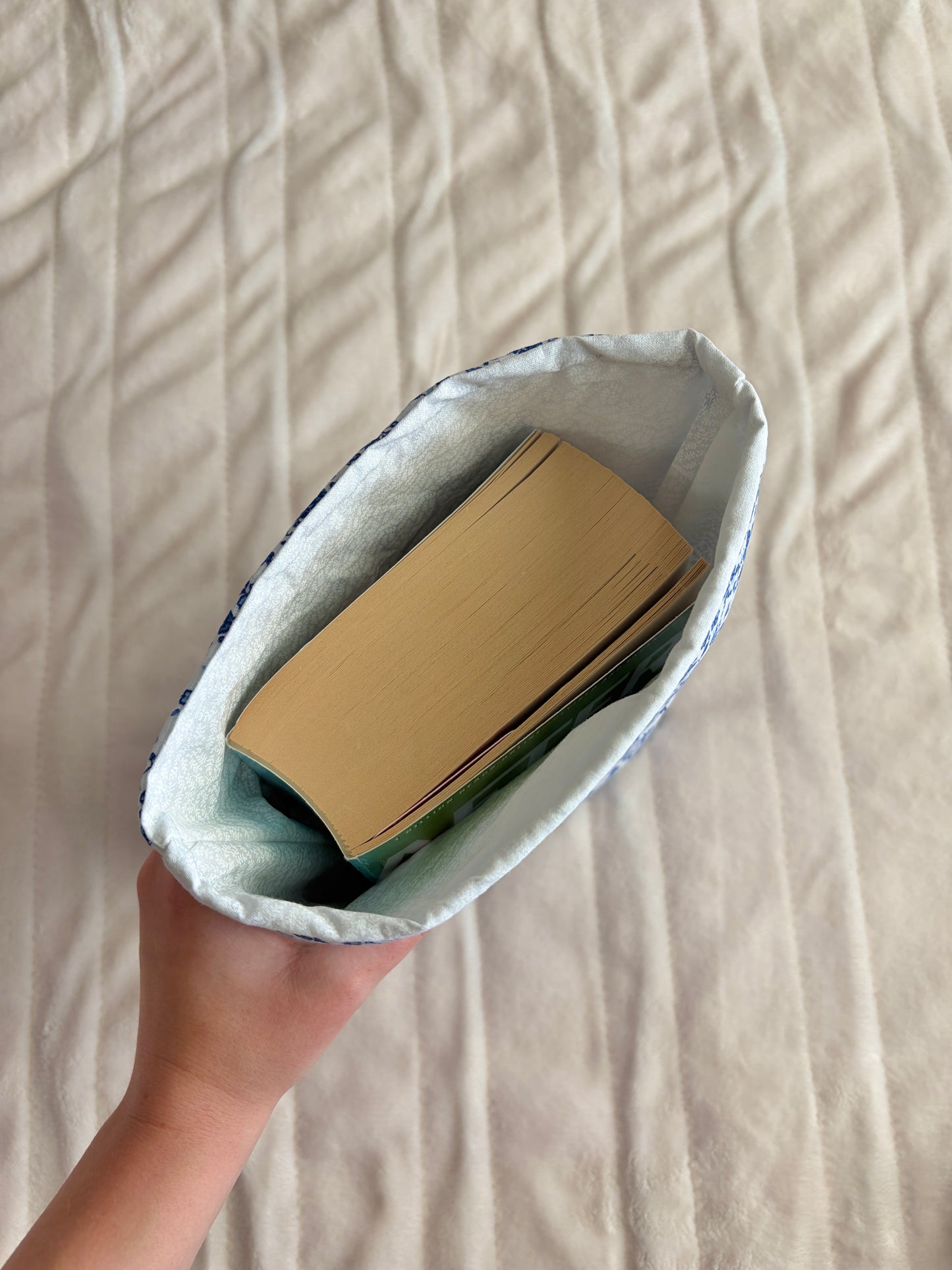 The Blue Floral Bible Sleeve