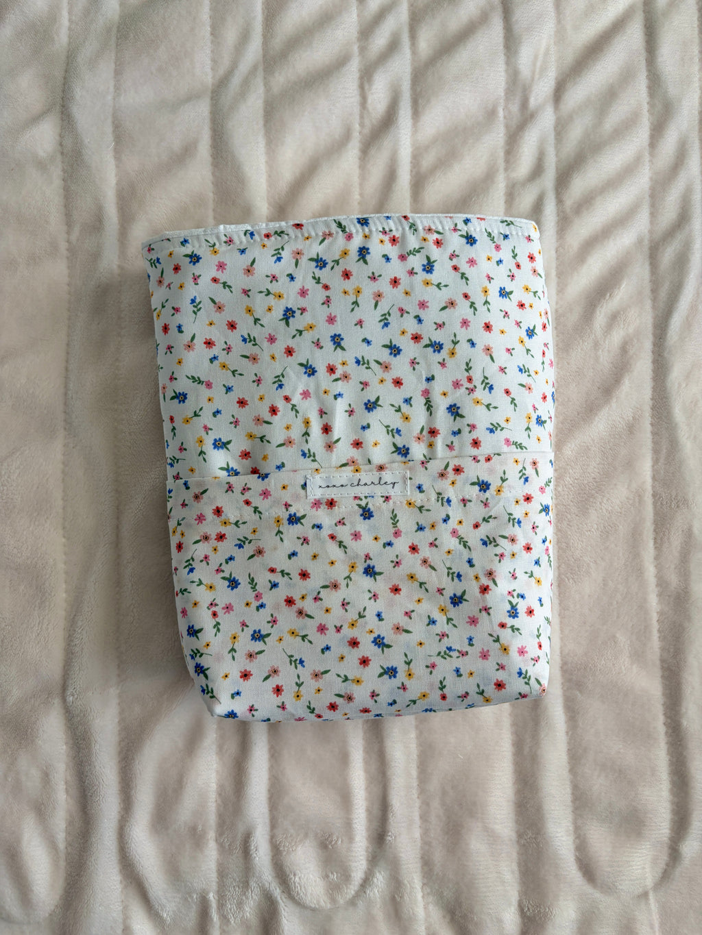 Mini Colorful Flowers Bible Sleeve