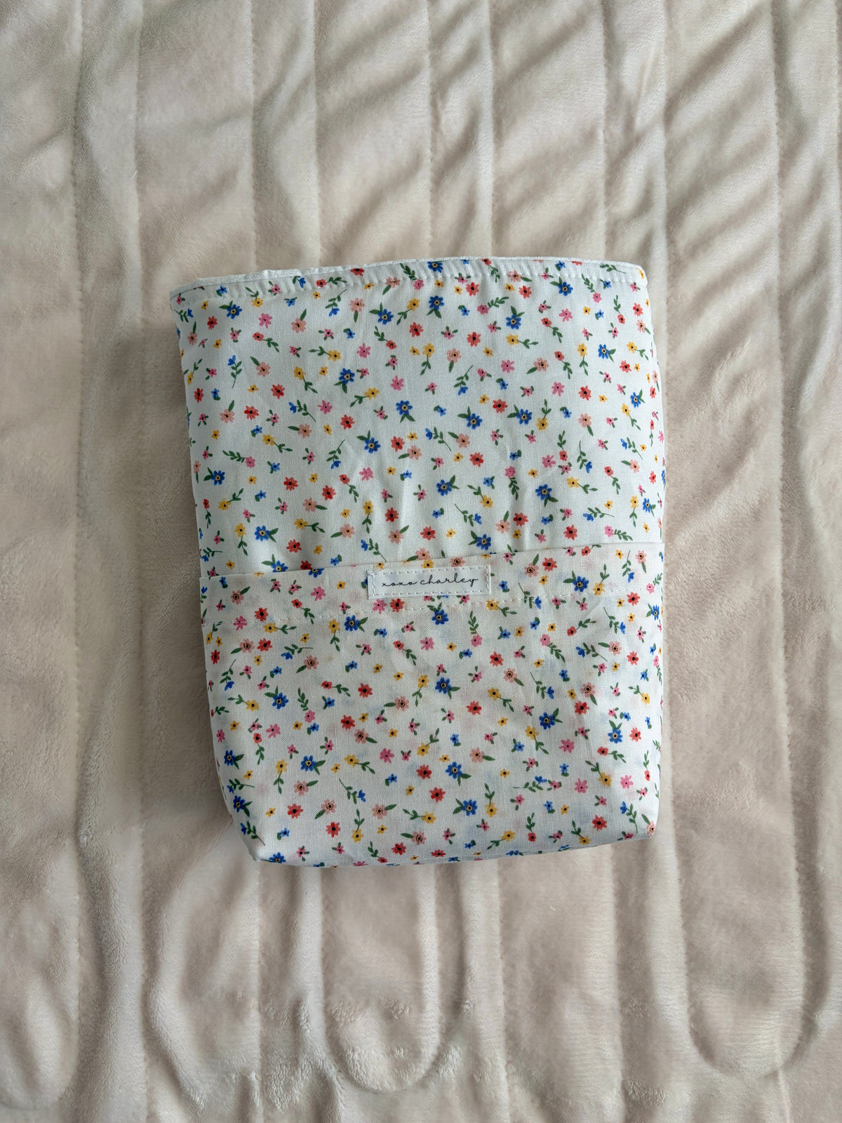 Mini Colorful Flowers Bible Sleeve