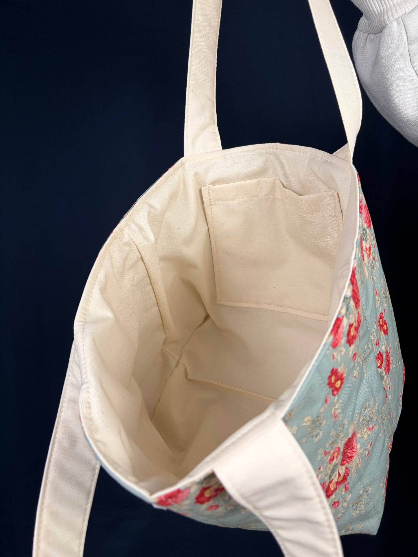 Red Berry Stem Tote Bag *limited-edition*